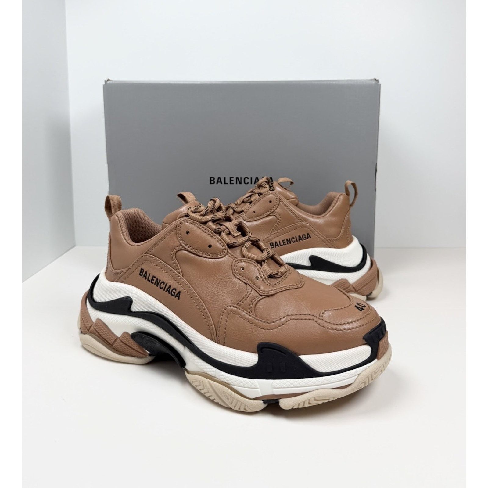 Balenciaga Size 40EU/7US- Balenciaga Triple S Sneaker NEW Size US 7 / EU 40 - 2 Thumbnail