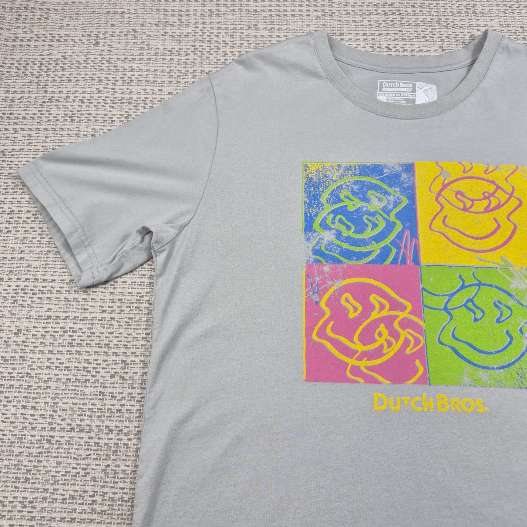 Logo 7 Dutch Bros Shirt Mens XL Gray Pop Art Smiley Graphic Logo Coffee Tee Streetwear Shirt XL Mens Gray Pop Art Logo Coffee Tee Size US XL / EU 56 / 4 - 3 Thumbnail