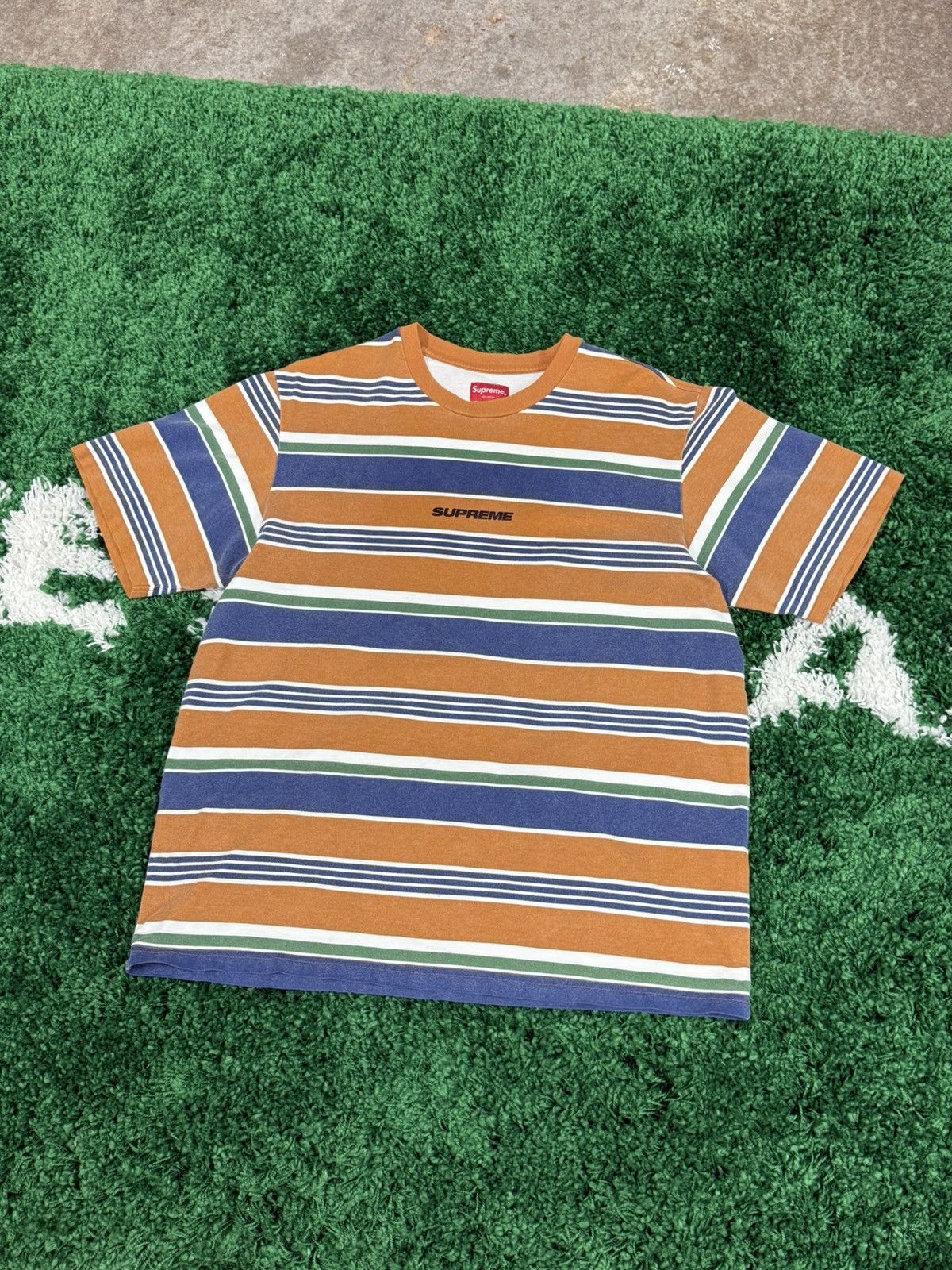 Supreme Supreme Stripe Center Logo Tee S/S TOP FW19 Brown Size US L / EU 52-54 / 3 - 1 Thumbnail