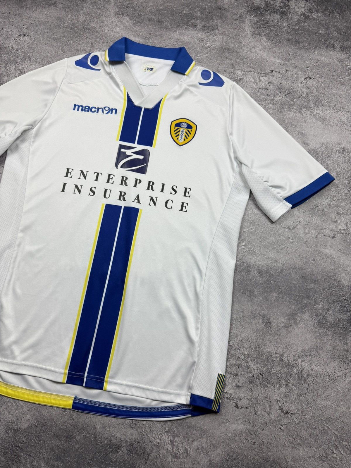 Macron Leeds United FC Macron Home Football Shirt Soccer Jersey Size US L / EU 52-54 / 3 - 4 Thumbnail
