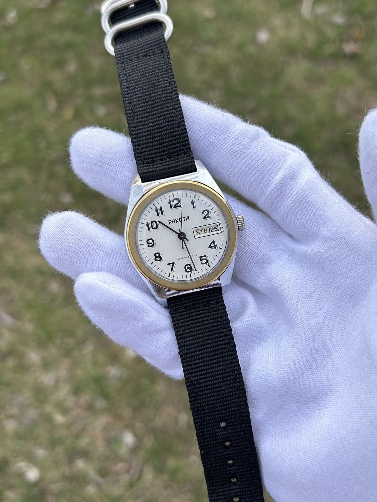 Vintage Vintage Watch Raketa Mechanical USSR Soviet Authentic 1980s Size ONE SIZE - 18 Thumbnail