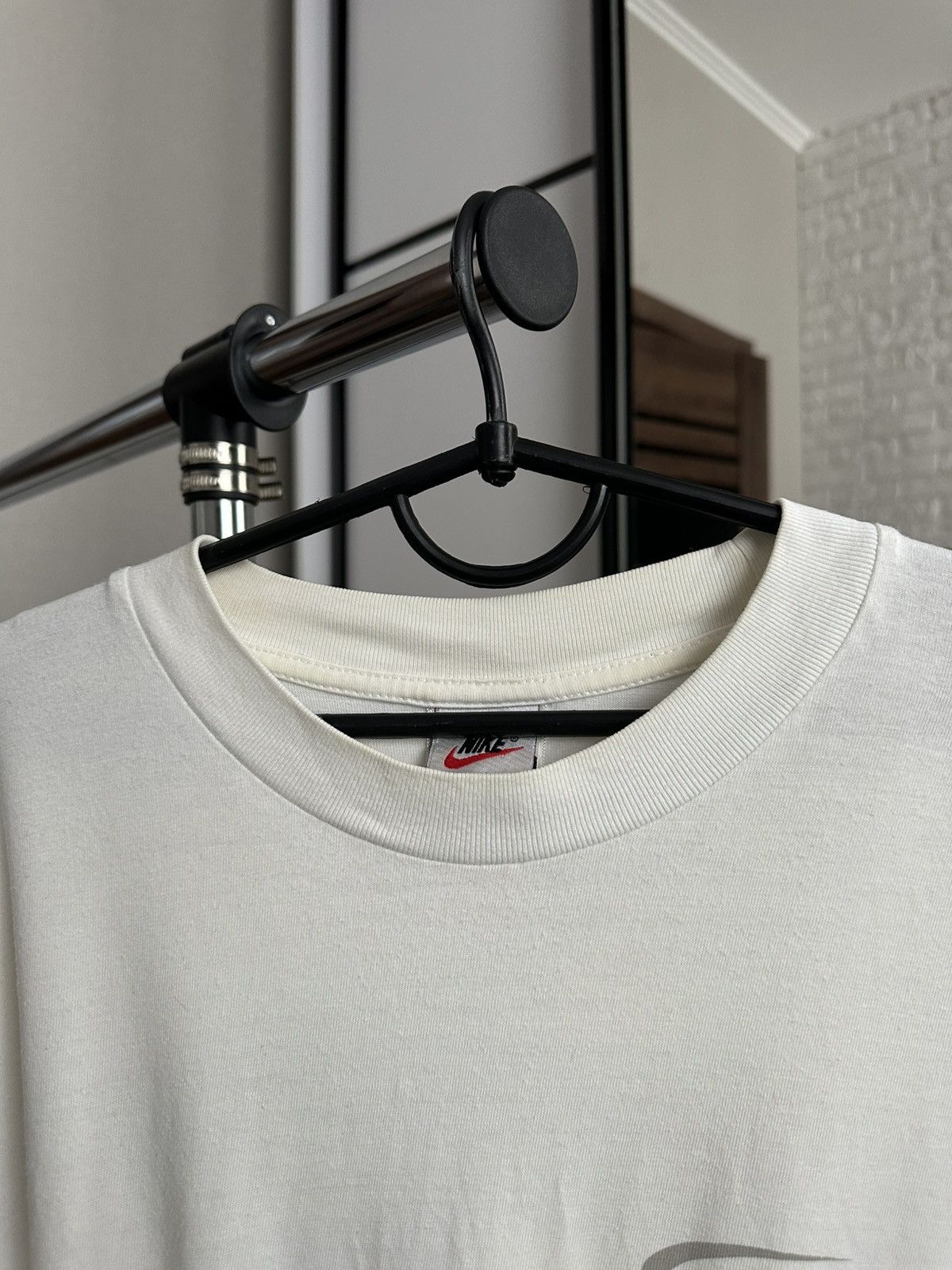 Nike Nike Vintage Big Logo Swoosh T-Shirt Tee 90s Size US L / EU 52-54 / 3 - 8 Thumbnail