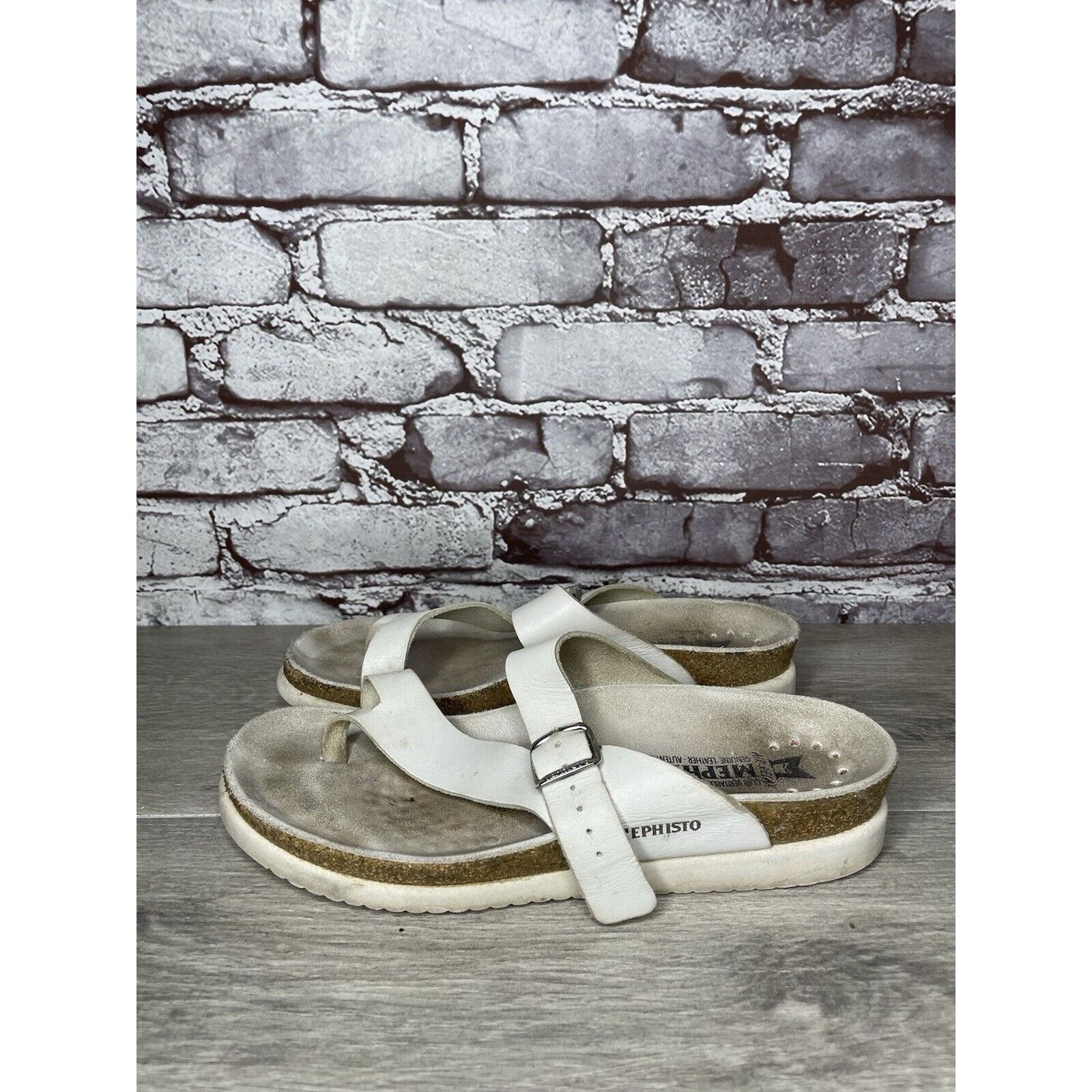 Mephisto Helen White Leather Casual Toe Post Strap Sandals W