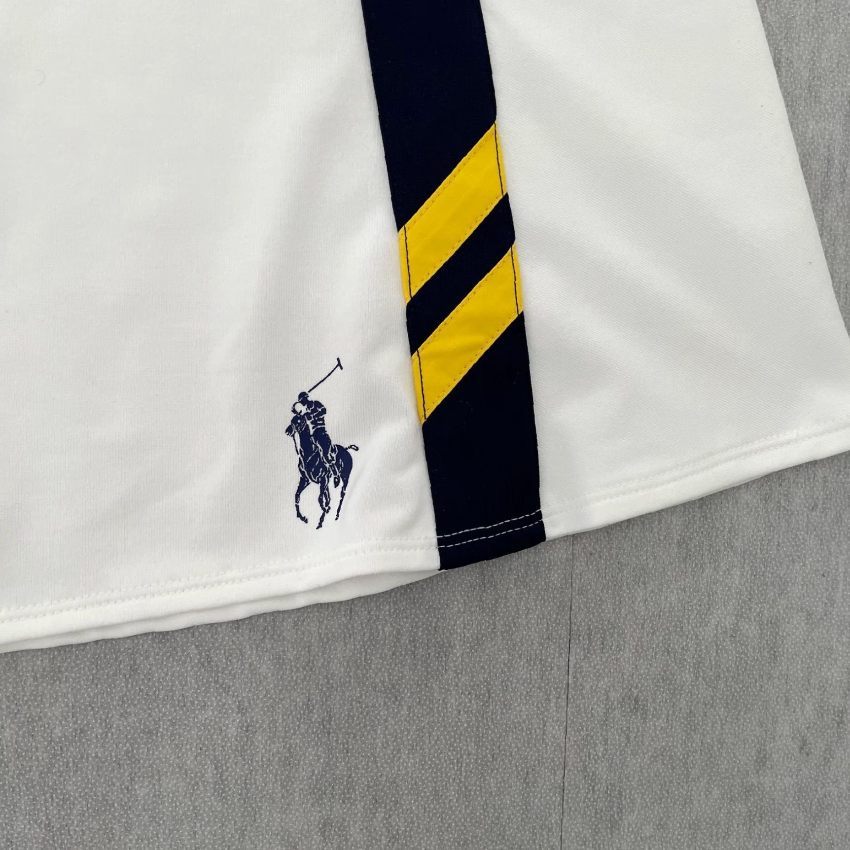 RLX Ralph Lauren Polo Ralph Lauren Skirt Womens XL White US Open 2007 Tennis Pony Ladies Size 40" / US 18 - 4 Thumbnail