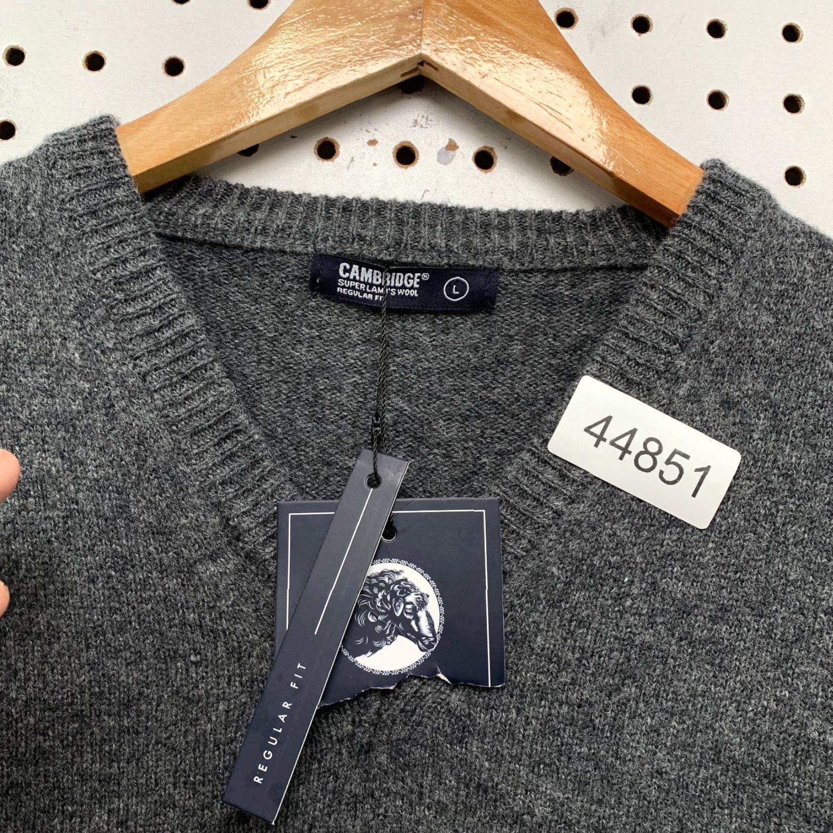 Vintage Cambridge Sweater Men Large Gray V-Neck Business Casual Lambswool NWT Shirt Pullover Mens Winter Fall Spring Size US L / EU 52-54 / 3 - 6 Thumbnail