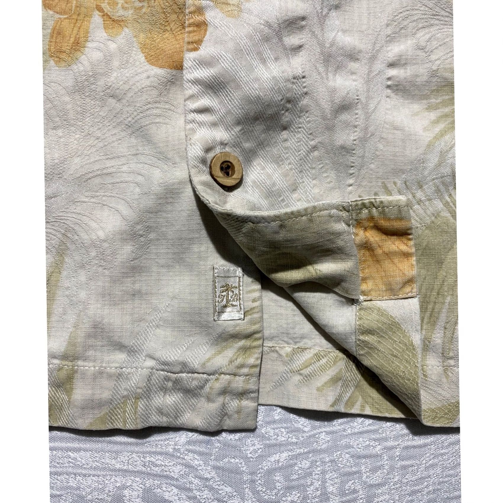 Tommy Bahama Tommy Bahama Mens Large Hawaiian Shirt Beige 100% Silk Tropical Floral Camp Size US L / EU 52-54 / 3 - 4 Thumbnail