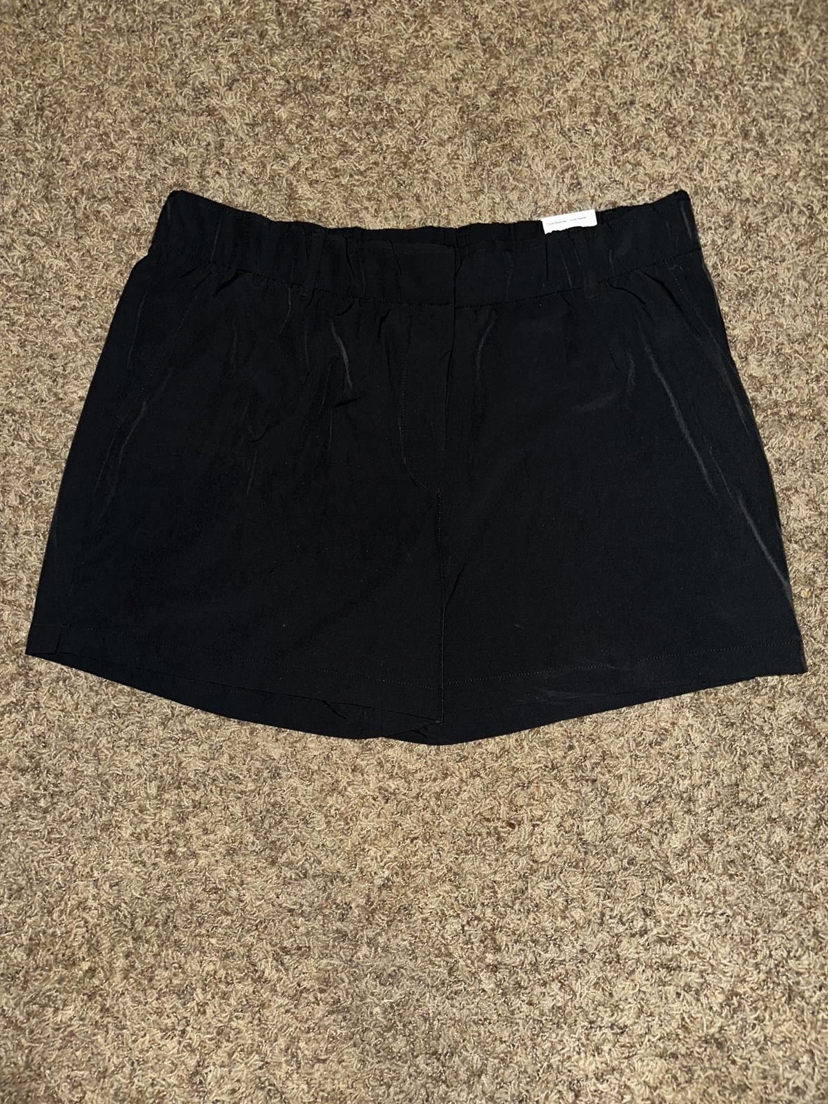 Nike Nike Women’s Dri-Fit Victory 5" Golf Shorts Size 40" / US 18 - 1 Thumbnail