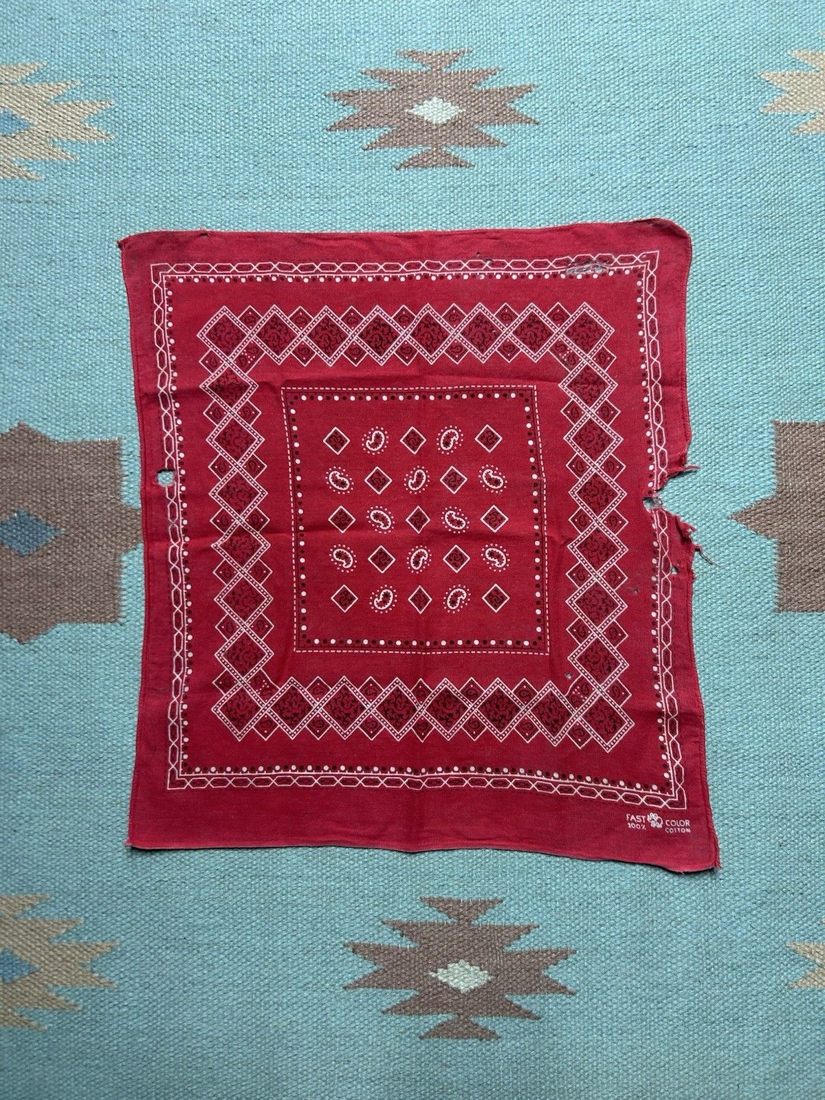 Vintage Vintage 1950s elephant bandana trunk up worn red selvedge Size ONE SIZE - 1 Thumbnail