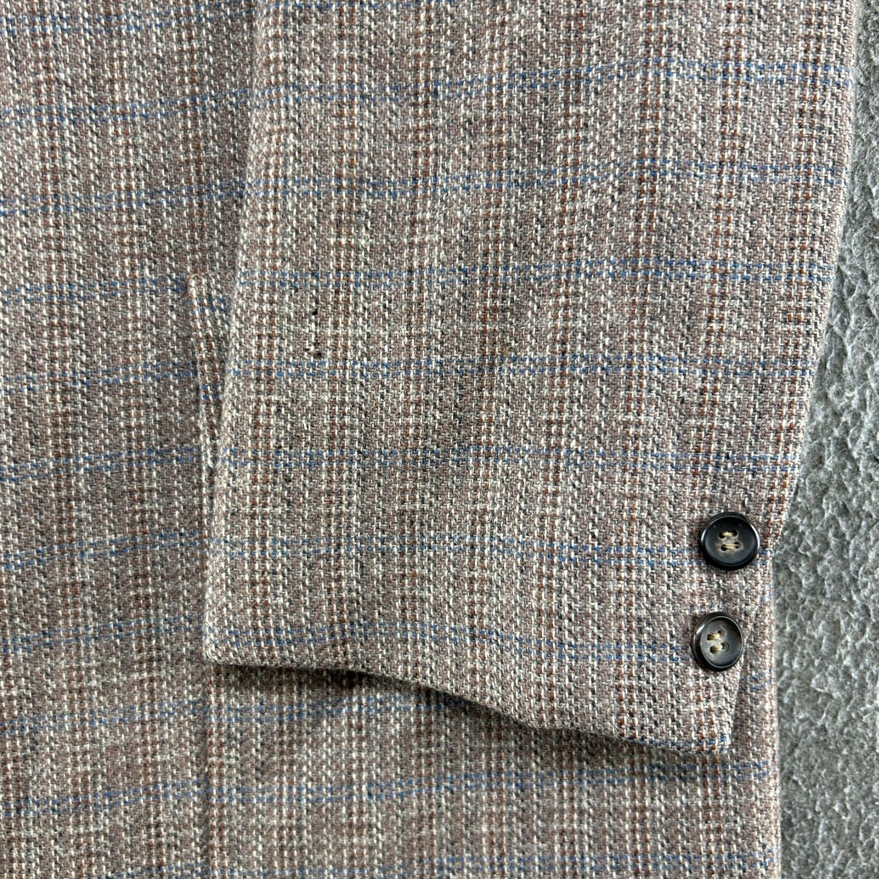 Vintage VINTAGE 60s Miller Brown Plaid Wool Blazer Coat 2 Piece Single-Breasted Notch Lapel Chest 44 Regular Mens Defective Holes 90s Sports Jacket Weathered Size 44R - 3 Thumbnail