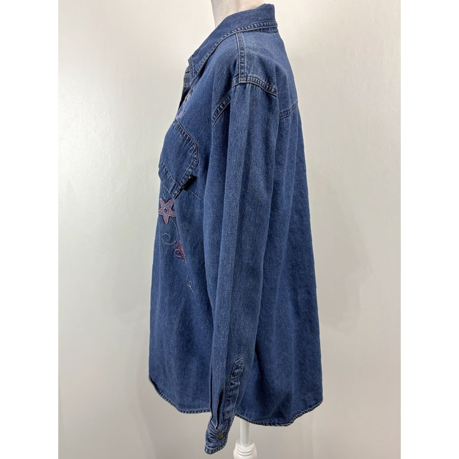 Disney VINTAGE Disney Pooh Denim Button-Up Shirt Women Plus Size 18W 20W Long Sleeve Cotton 90s Embroidered Casual Size XXL / US 16-18 / IT 52-54 - 2 Thumbnail