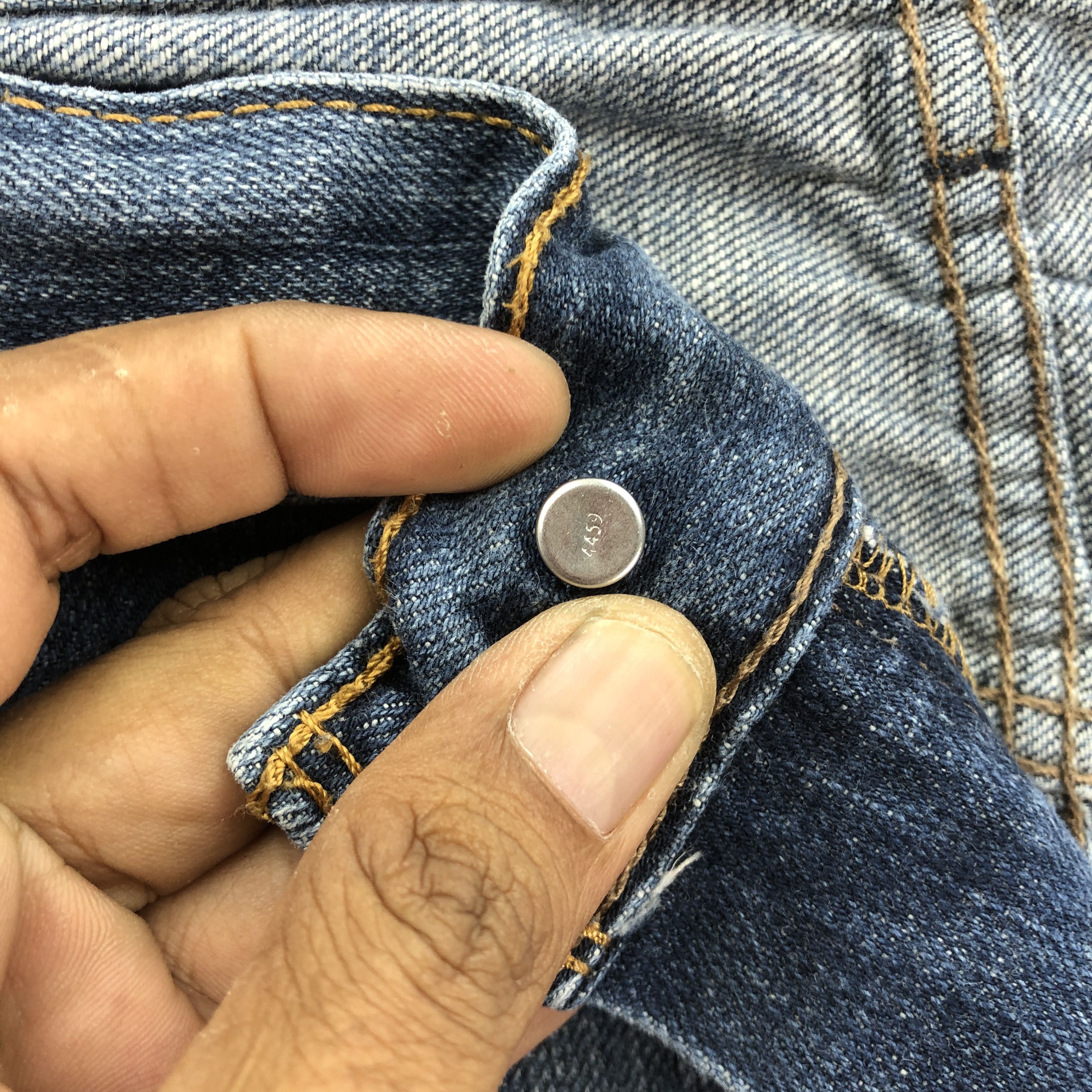 Levi's × Vintage Vintage Levis Baggy Jeans Levi's Faded Light Wash Denim Size US 44 / EU 60 - 7 Thumbnail
