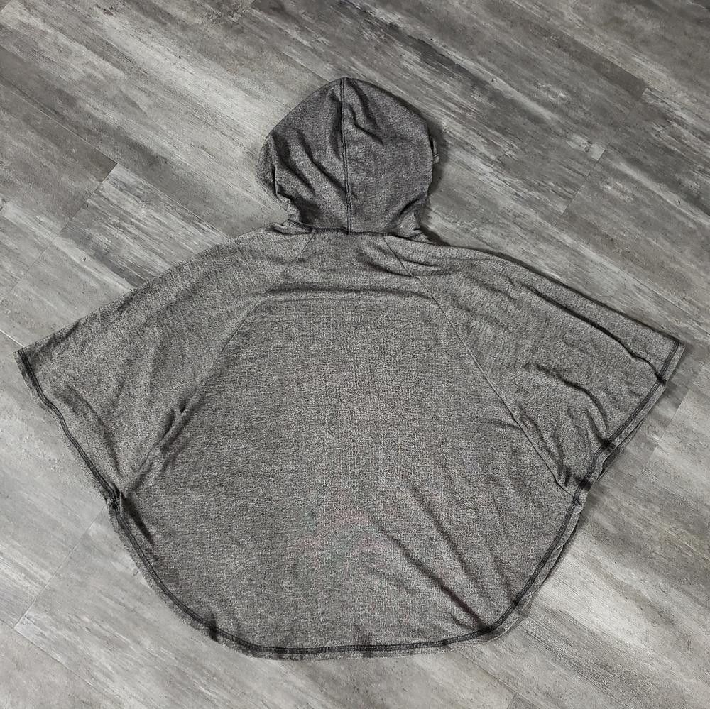 Designer Dark Grey Charlotte Russe Hooded Poncho Size M / US 6-8 / IT 42-44 - 2 Thumbnail