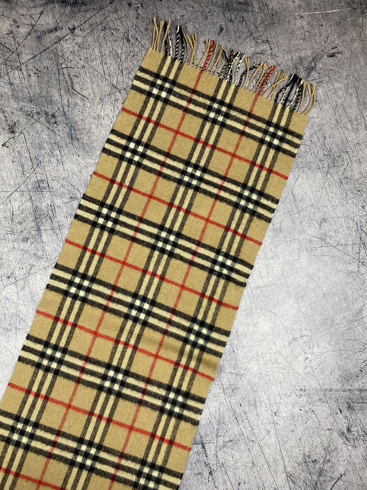 Burberry × Designer × Vintage Vintage 90’s Burberry’s Nova Check Pure Cashmere Scarf Size ONE SIZE - 11 Thumbnail