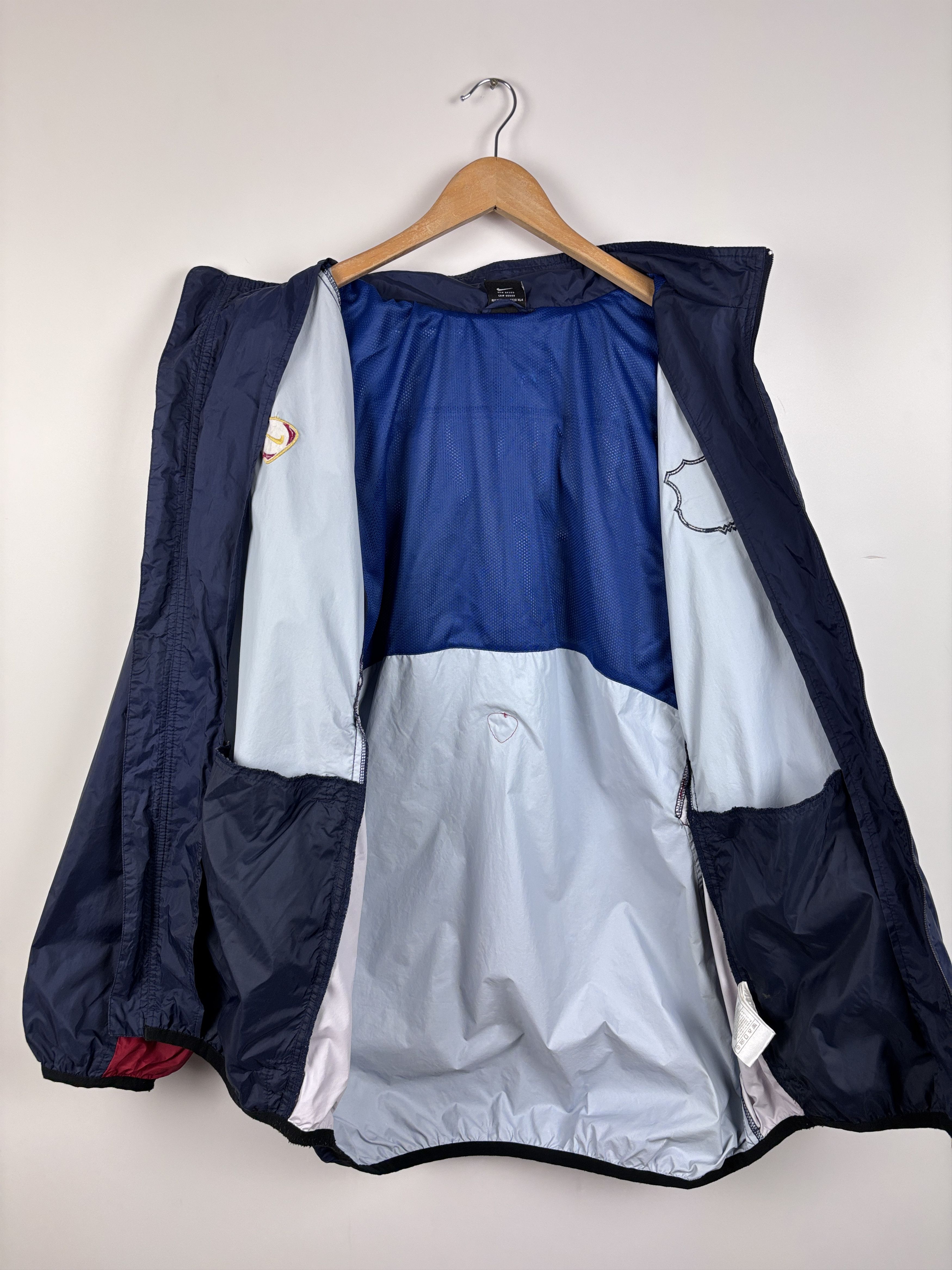 Nike × Vintage Vintage 00s Nike Team FC Barcelona Light Jacket Windbreaker Size US XL / EU 56 / 4 - 8 Thumbnail