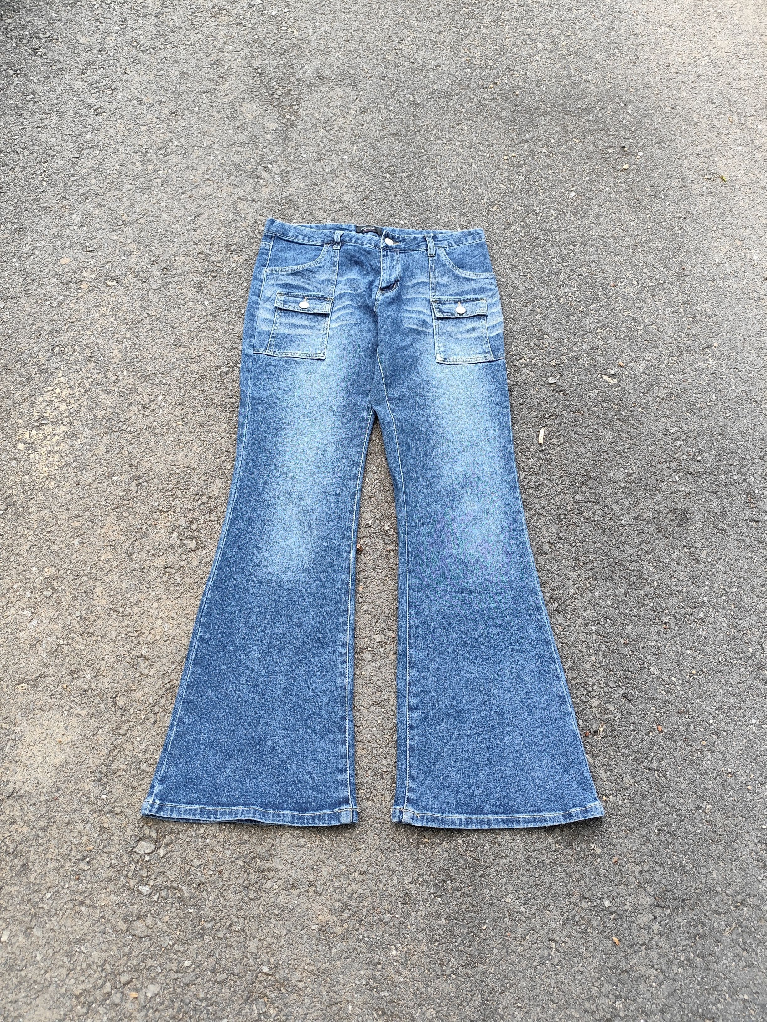 Japanese Brand Japanese Brand Vintage Flare Jeans B_J/1124/9 Size 32" / US 10 / IT 46 - 1 Thumbnail