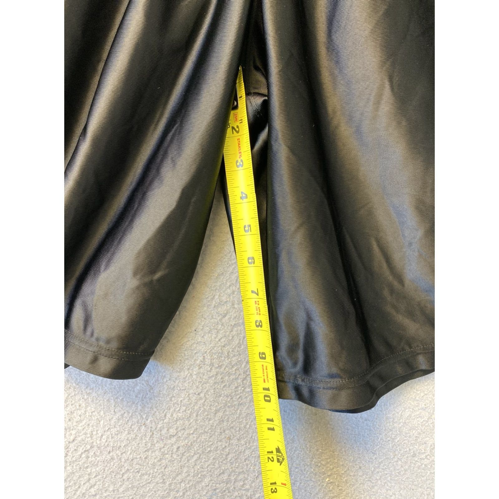 Champion VINTAGE Champion Athletic Shorts Men XL Black Pockets Drawstring 34-36 Sports Authentic Athleticwear Mens Size US 36 / EU 52 - 7 Thumbnail