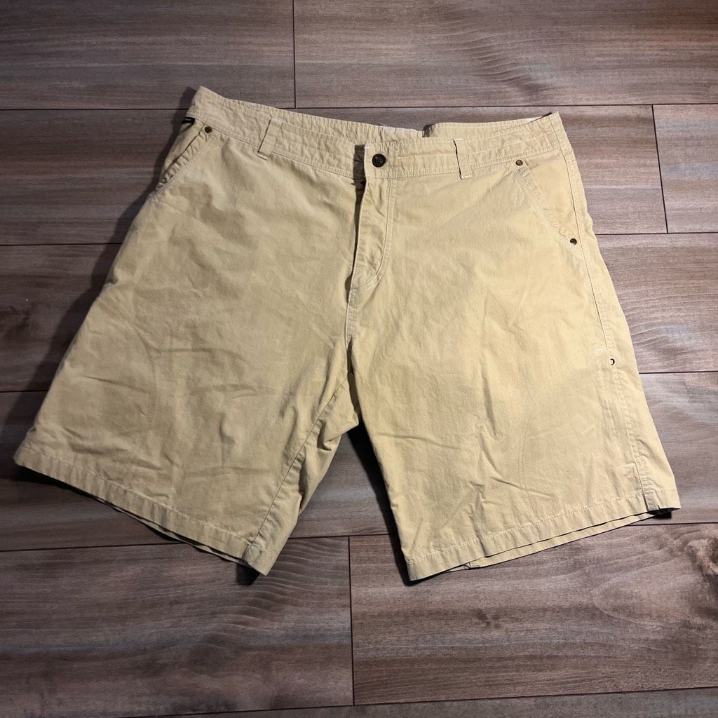 Kuhl Kuhl Khaki Athletic Cargo Shorts Men 40 Bin O-27 Size US 40 / EU 56 - 1 Thumbnail