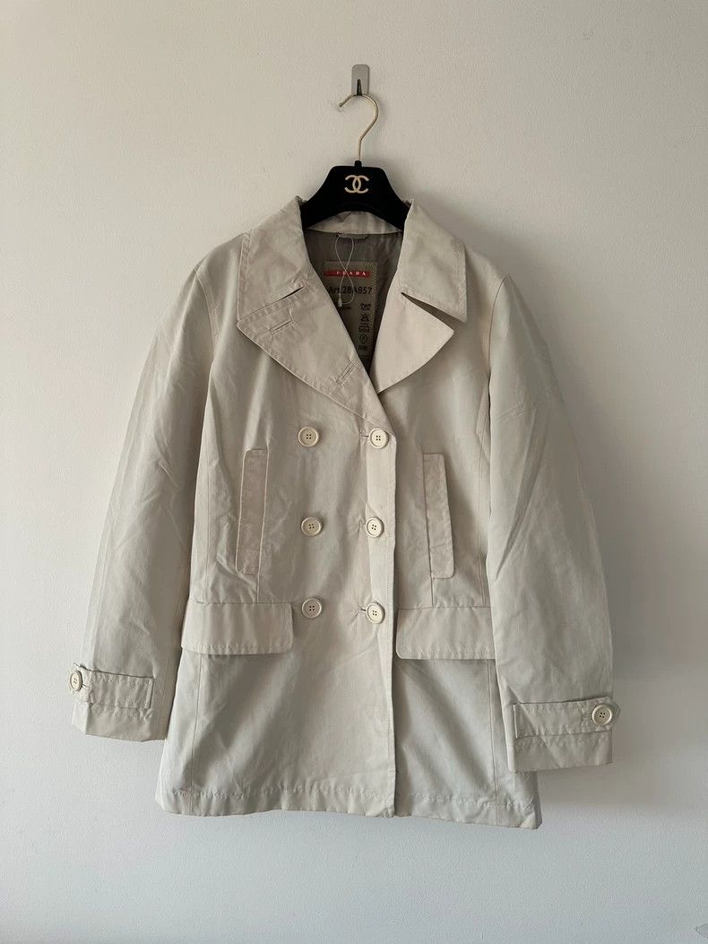 Prada Prada White double-stret women's jacket 2501-Nextarrow Size M / US 6-8 / IT 42-44 - 1 Thumbnail