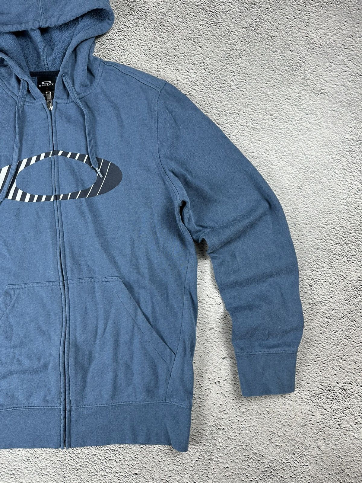 Oakley Vintage Oakley Hoodie Y2K Big Central Logo SK8 Size US S / EU 44-46 / 1 - 4 Thumbnail