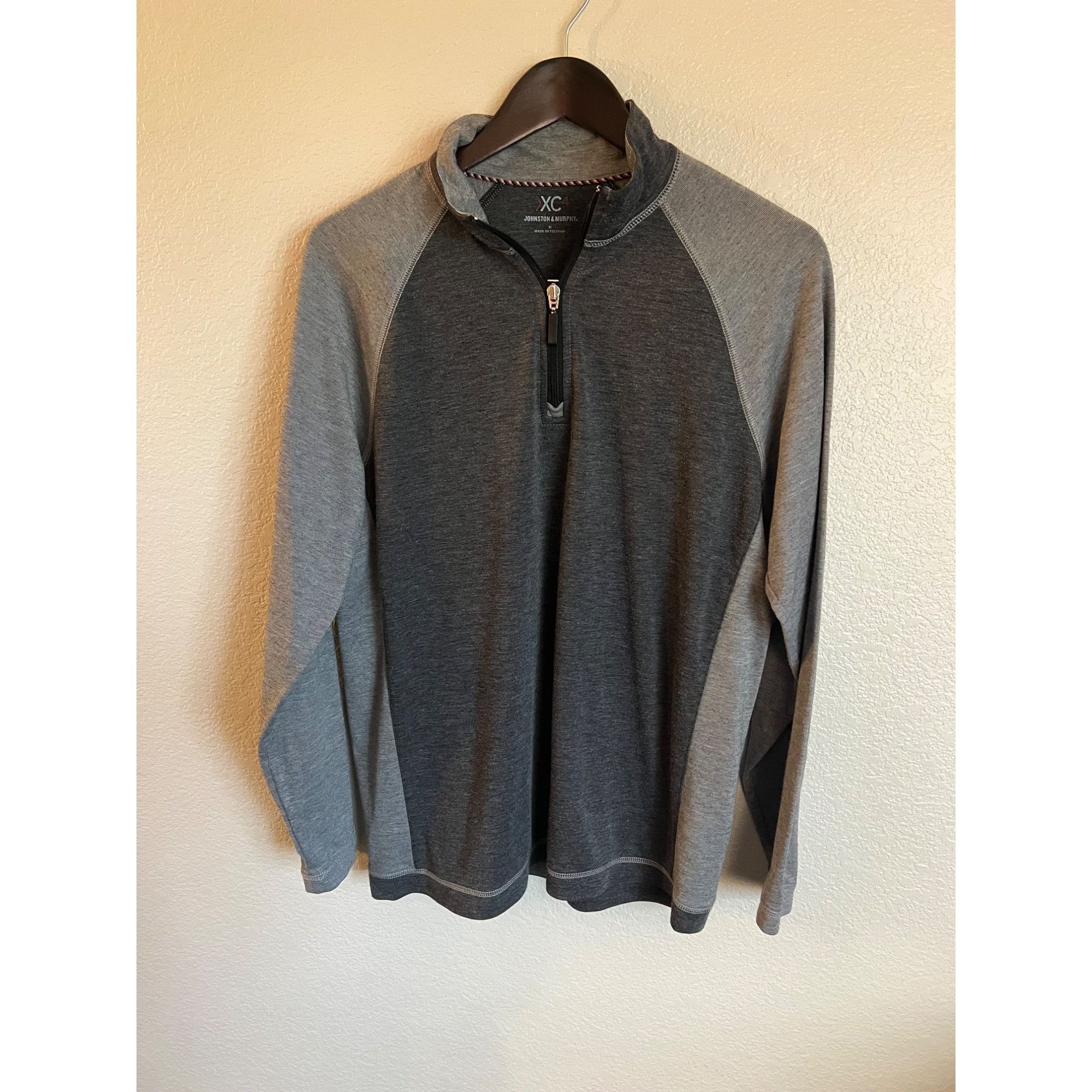 Johnston & Murphy Johnston & Murphy 1/4 Zip Pullover - Size M Size US M / EU 48-50 / 2 - 1 Thumbnail