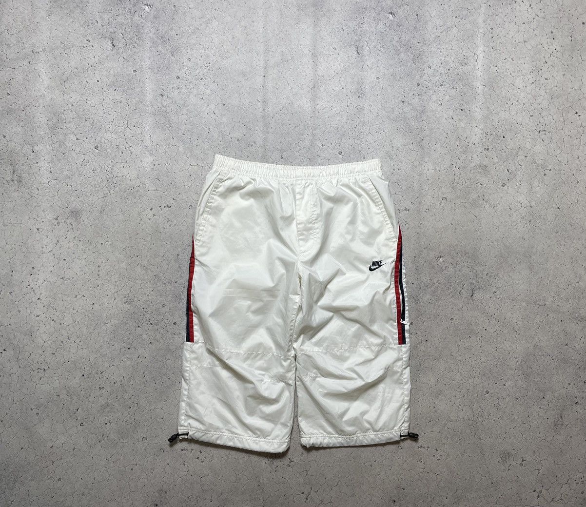 Nike × Vintage Vintage Nike Drill Swoosh Nylon White Shorts Size US 34 / EU 50 - 1 Thumbnail