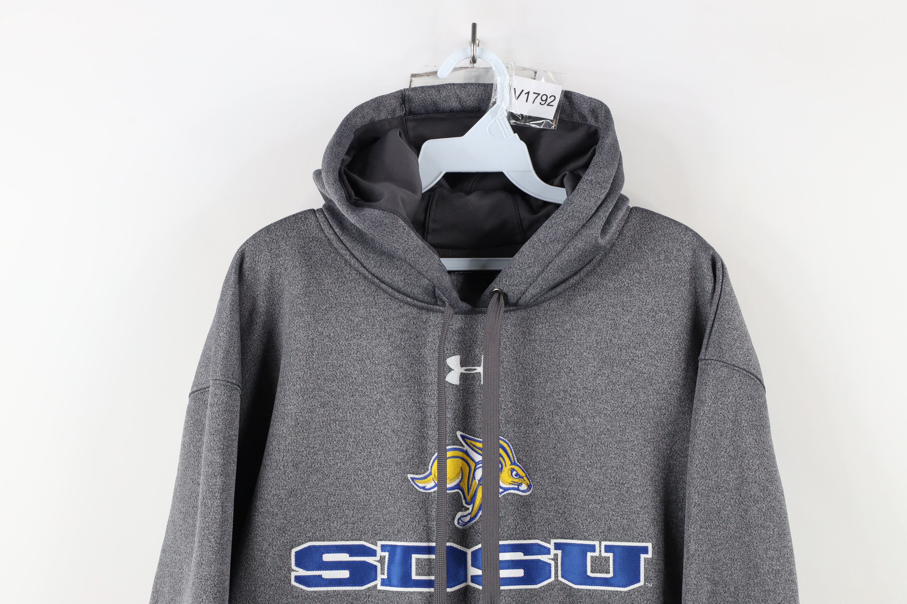 Under Armour × Vintage Under Armour State University Jackrabbits Hoodie Sweatshirt Size US XL / EU 56 / 4 - 2 Thumbnail