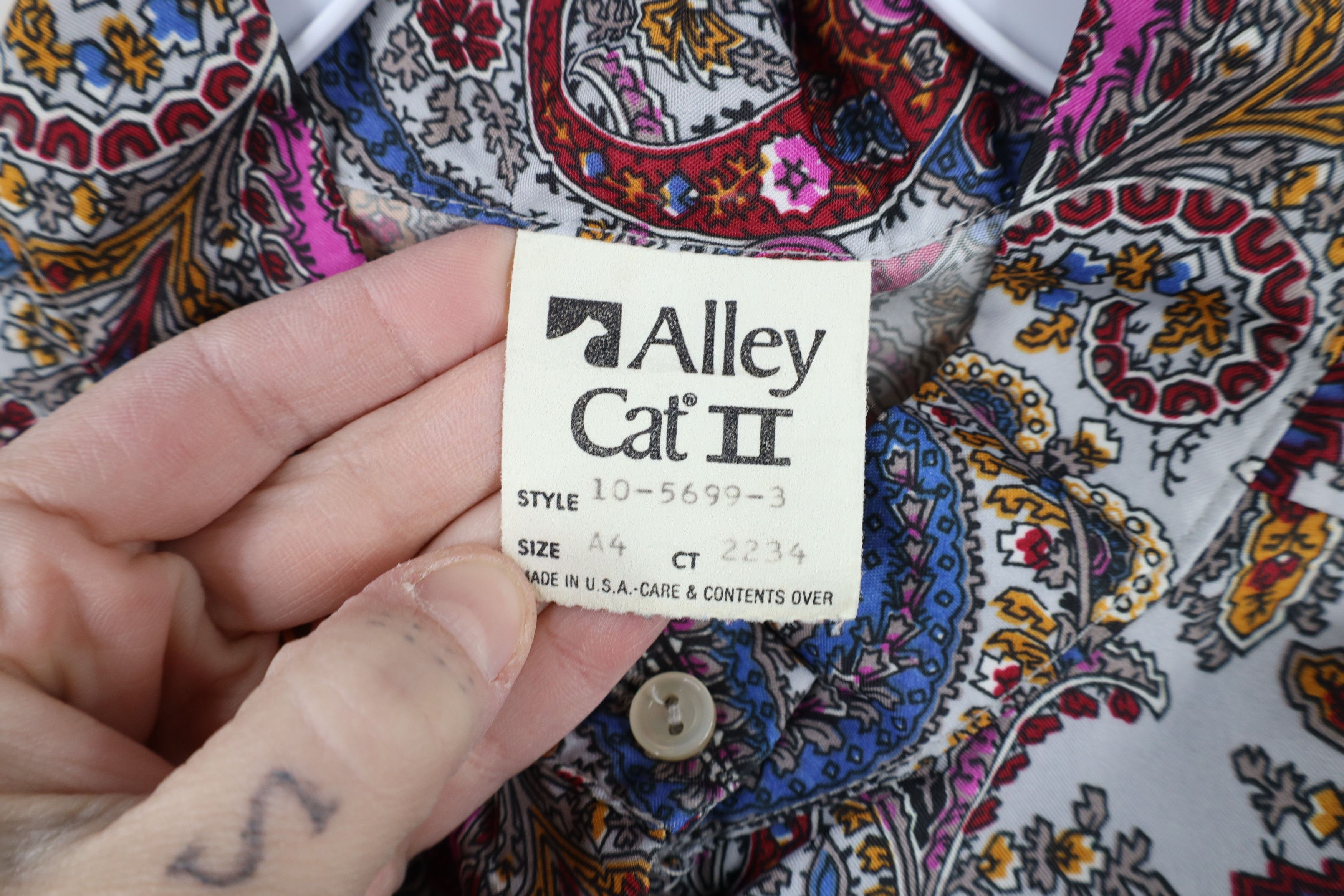 Vintage Vintage 70s Mid Century Modern MCM Paisley Button Shirt USA Size S / US 4 / IT 40 - 7 Thumbnail
