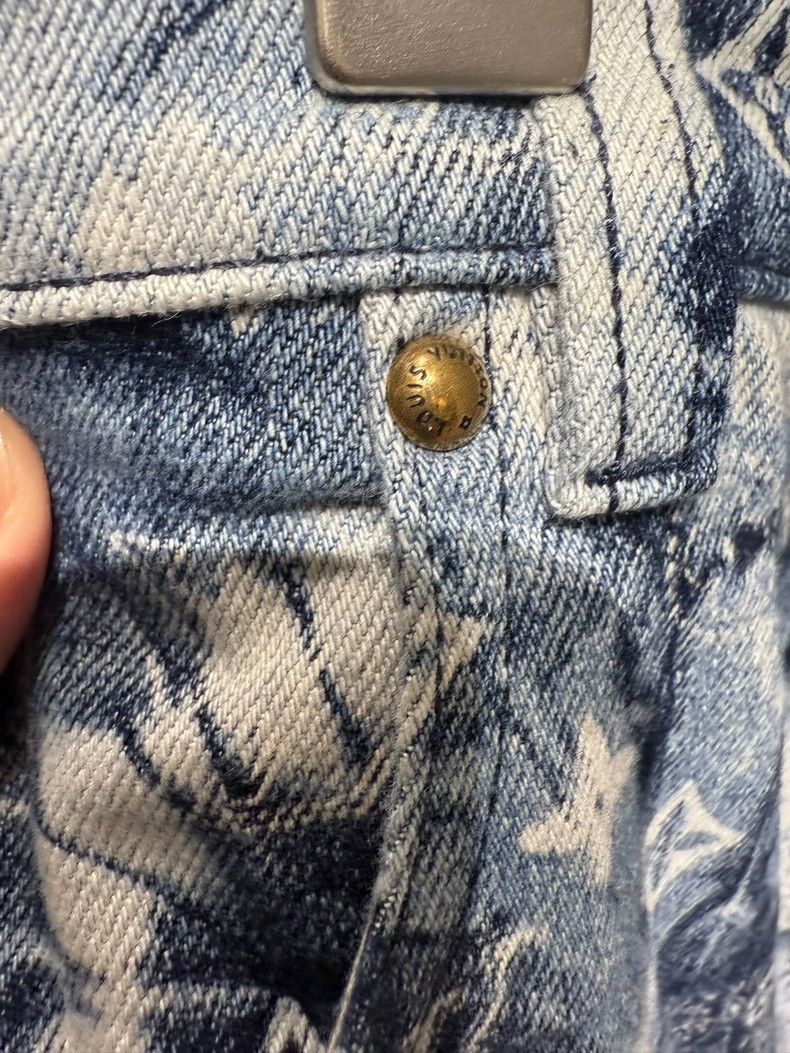 Louis Vuitton Louis Vuitton Cashew Flower Shorts 2505-Nextarrow Size US 33 - 8 Thumbnail