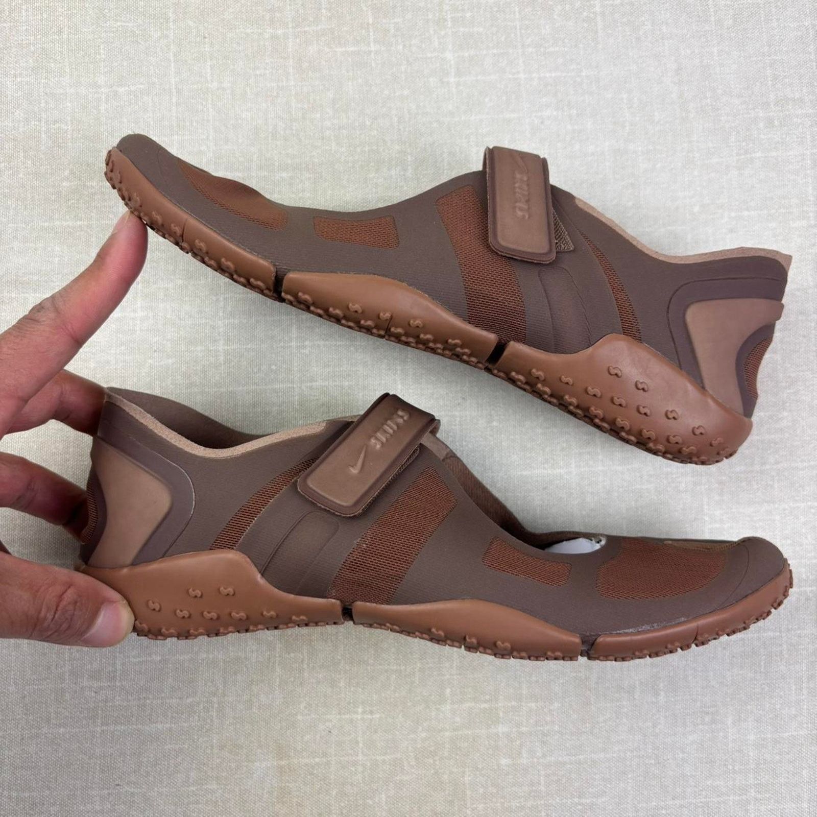 SKIMS 🦂 SKIMS x Nike Rift Mesh “Archaeo Brown” 7W Size US 7 / IT 37 - 2 Thumbnail