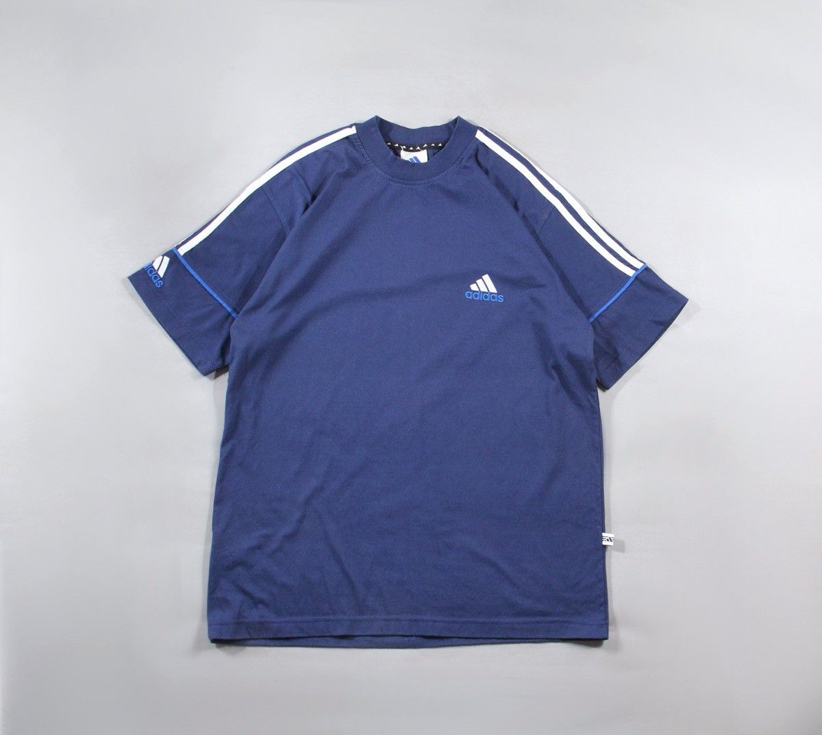 Adidas Adidas Vintage 90s Cotton Blue Tee T Shirt Soccer Football L Size US L / EU 52-54 / 3 - 1 Thumbnail
