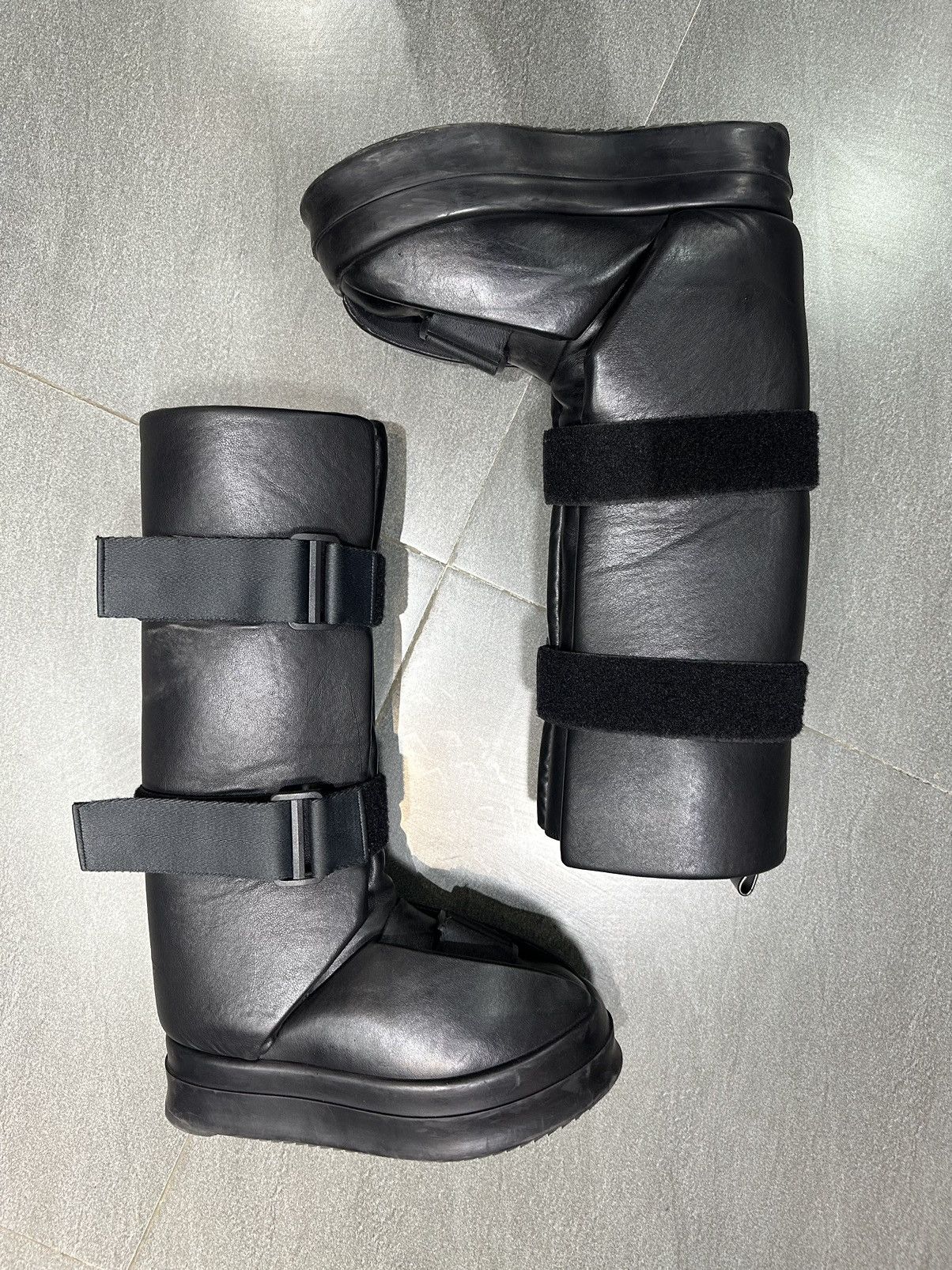 Rick Owens Rick Owens FW23 Splint Boots Size US 9 / EU 42 - 2 Thumbnail