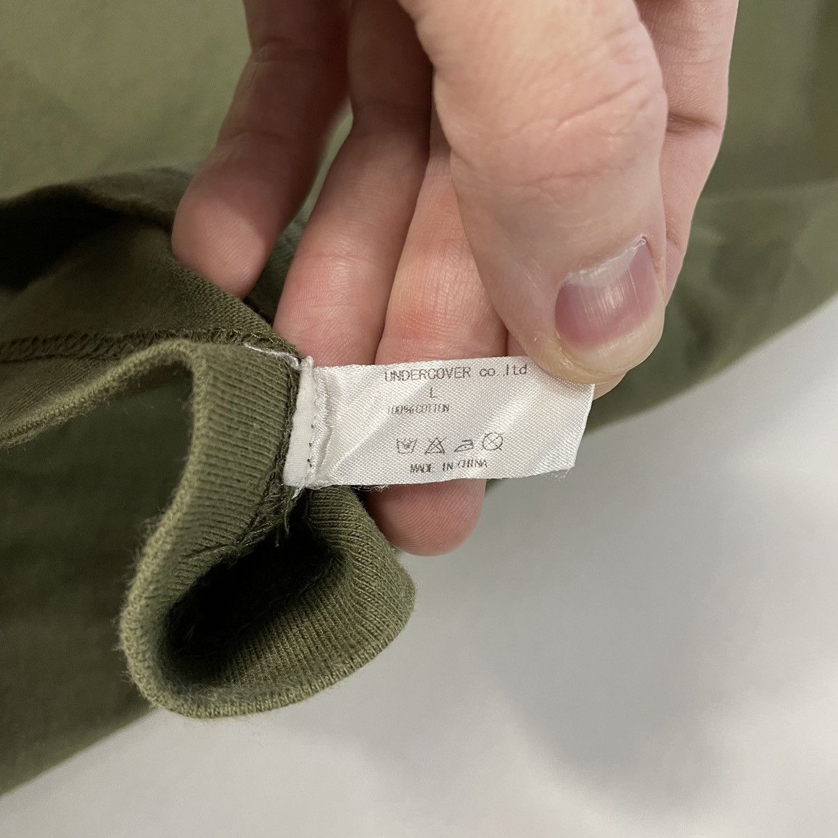 Undercover Giz Flag Tee Size US L / EU 52-54 / 3 - 4 Thumbnail