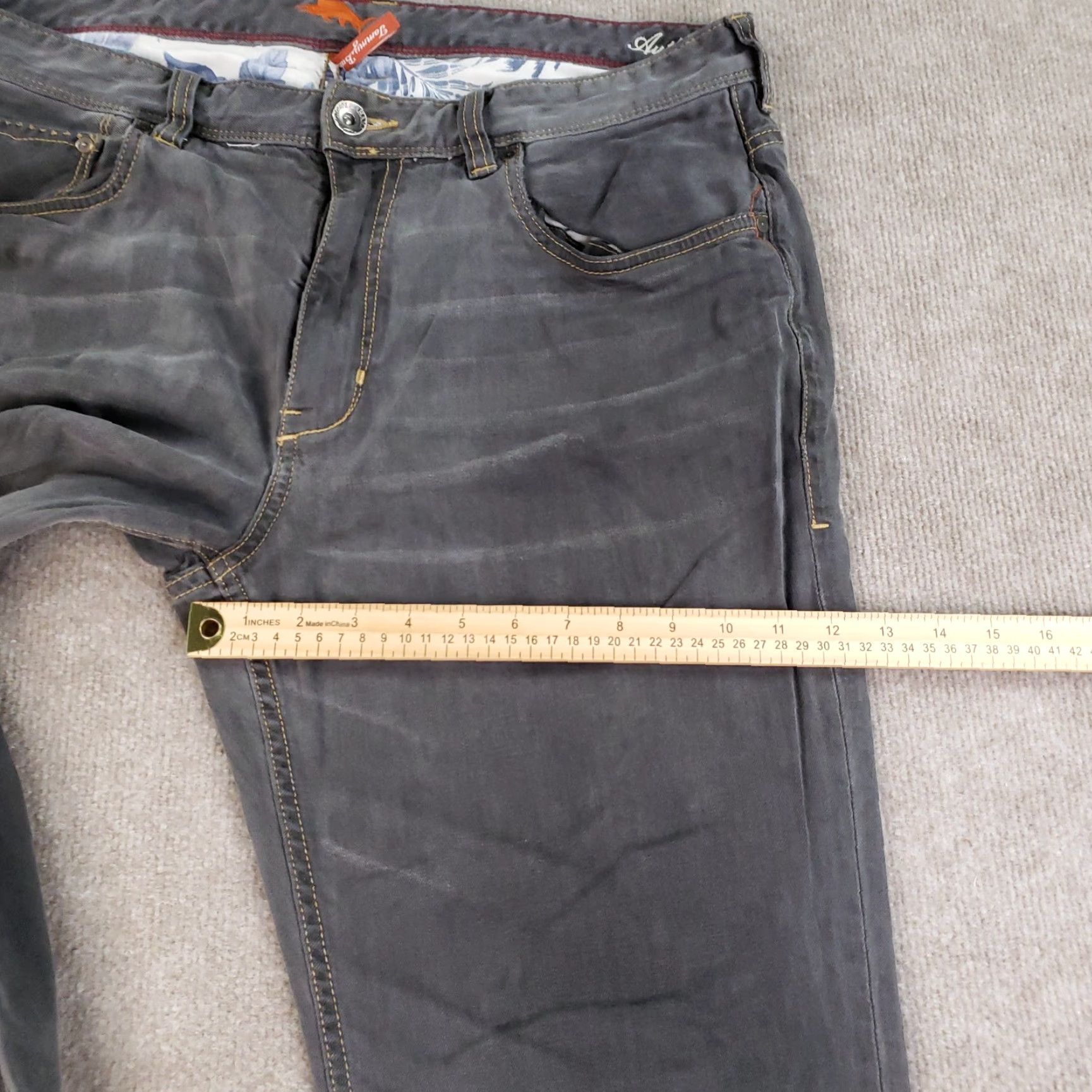 Tommy Bahama VINTAGE? No. Tommy Bahama Sand Drifter Jeans Mens 38x32 Gray Distressed Straight Pants Size US 38 / EU 54 - 5 Thumbnail