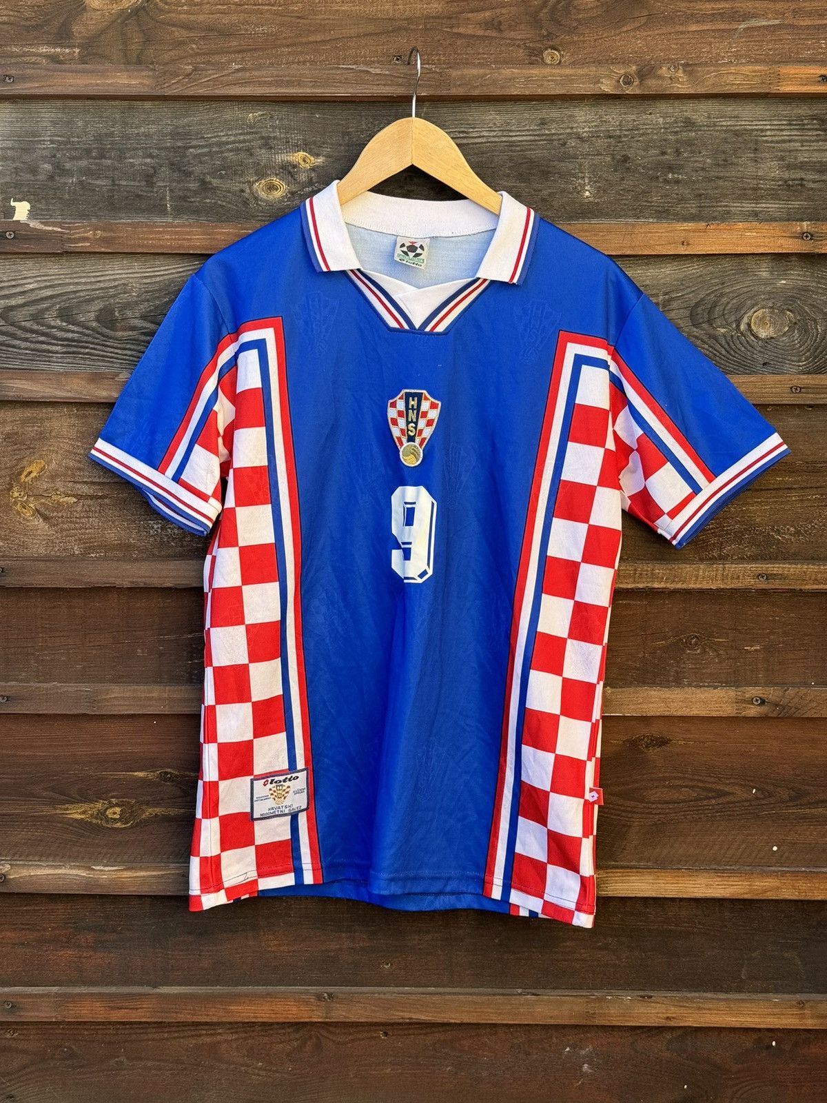Lotto Sport 1998 Lotto Croatia #9 Suker vintage rare soccer jersey Size US M / EU 48-50 / 2 - 2 Thumbnail