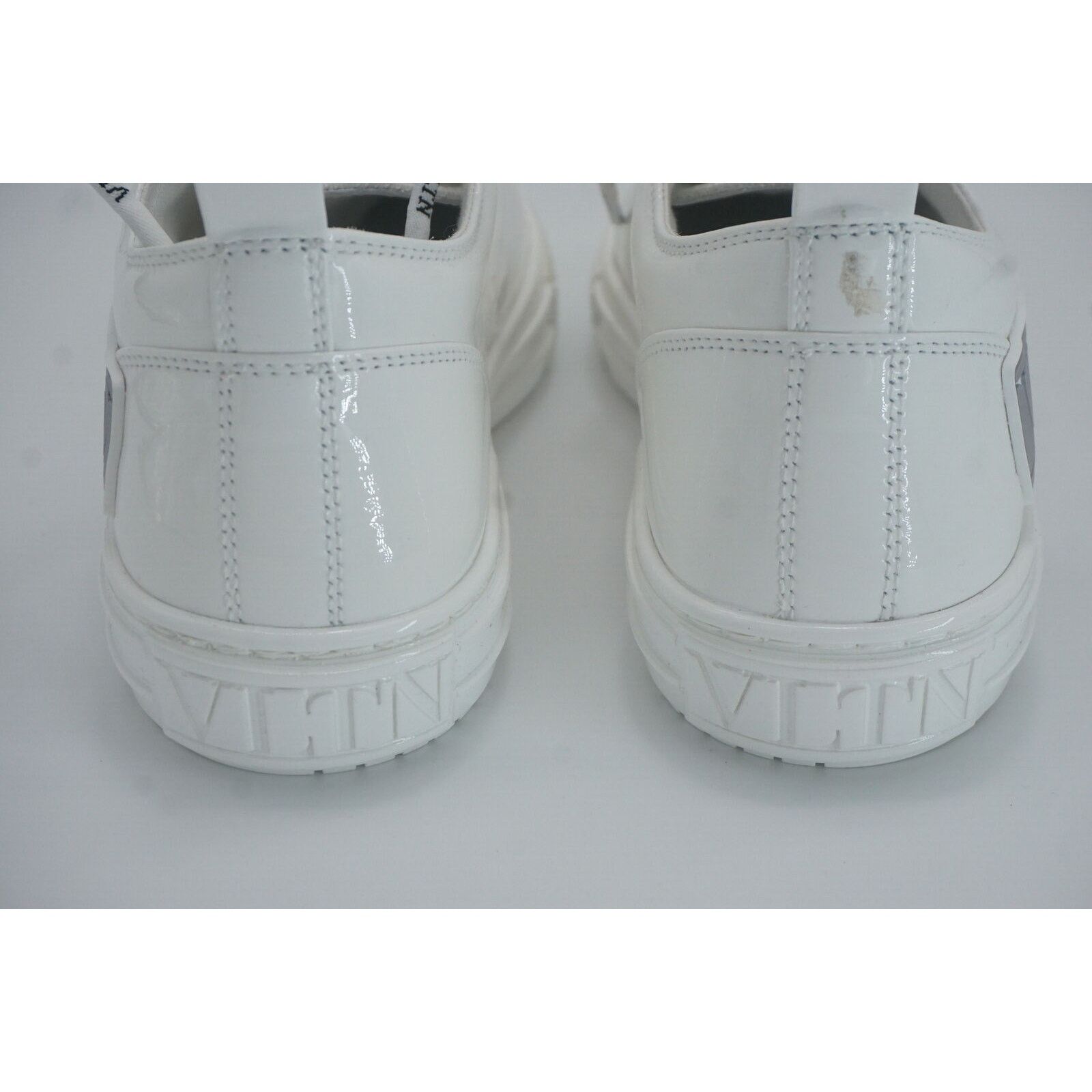 Valentino Valentino Giggies VLTN Logo White Patent Sneaker 39 low top Size US 9 / IT 39 - 8 Thumbnail