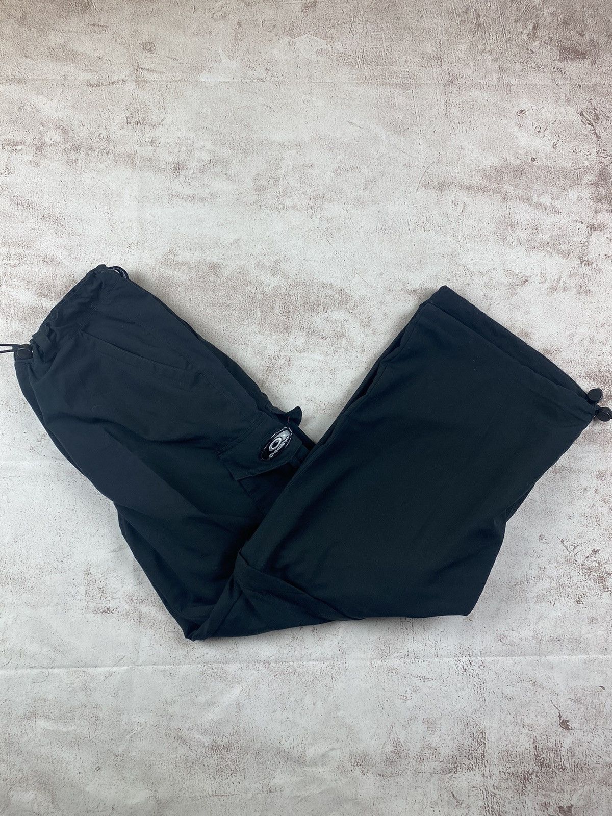 image of Oakley 2W1 Software Ski Cargo Pants 90's Y2K in Black, Men's (Size 36)