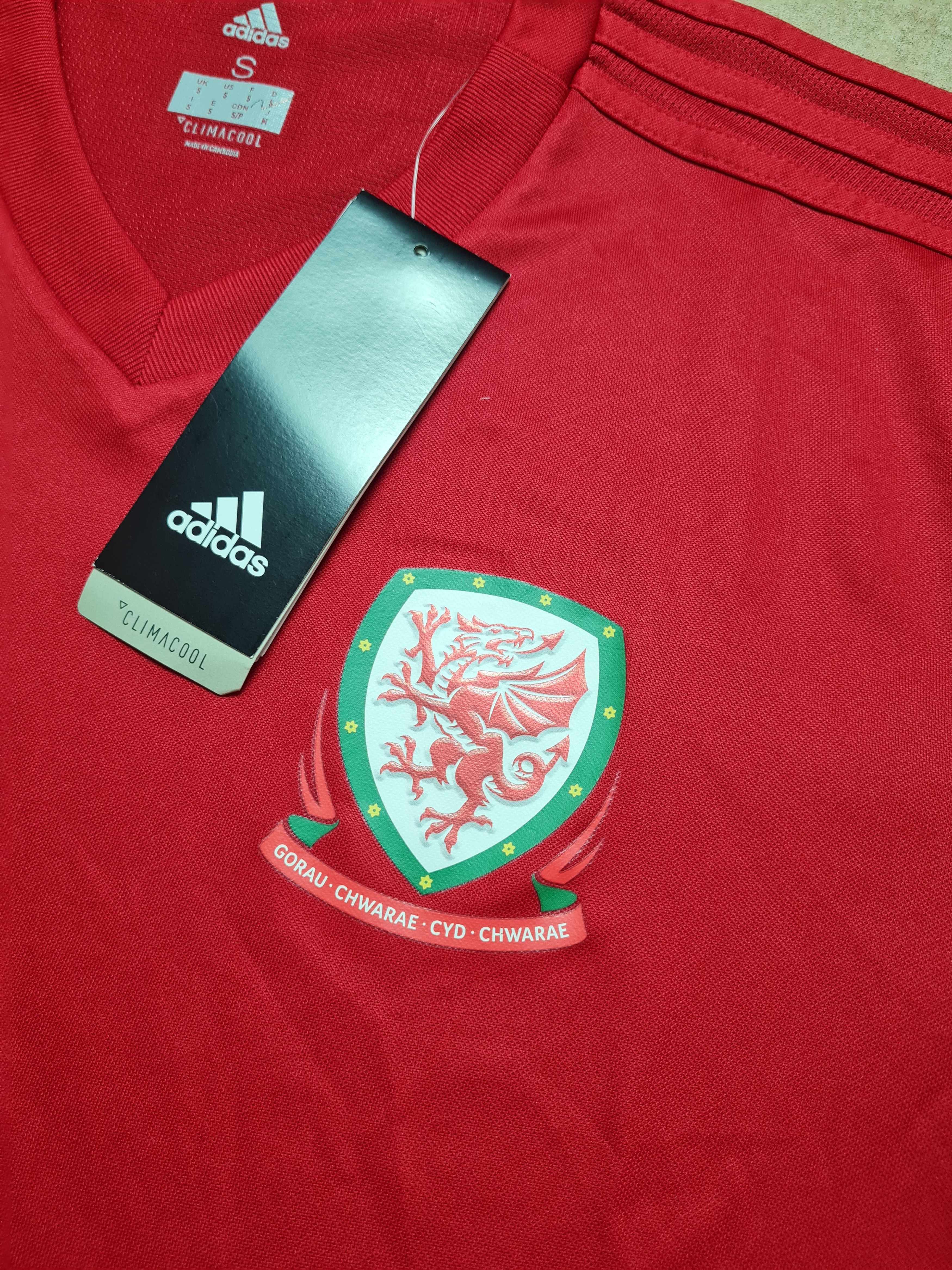 Adidas Jersey Shirt Training Adidas Wales National Football Soccer Size US S / EU 44-46 / 1 - 5 Thumbnail