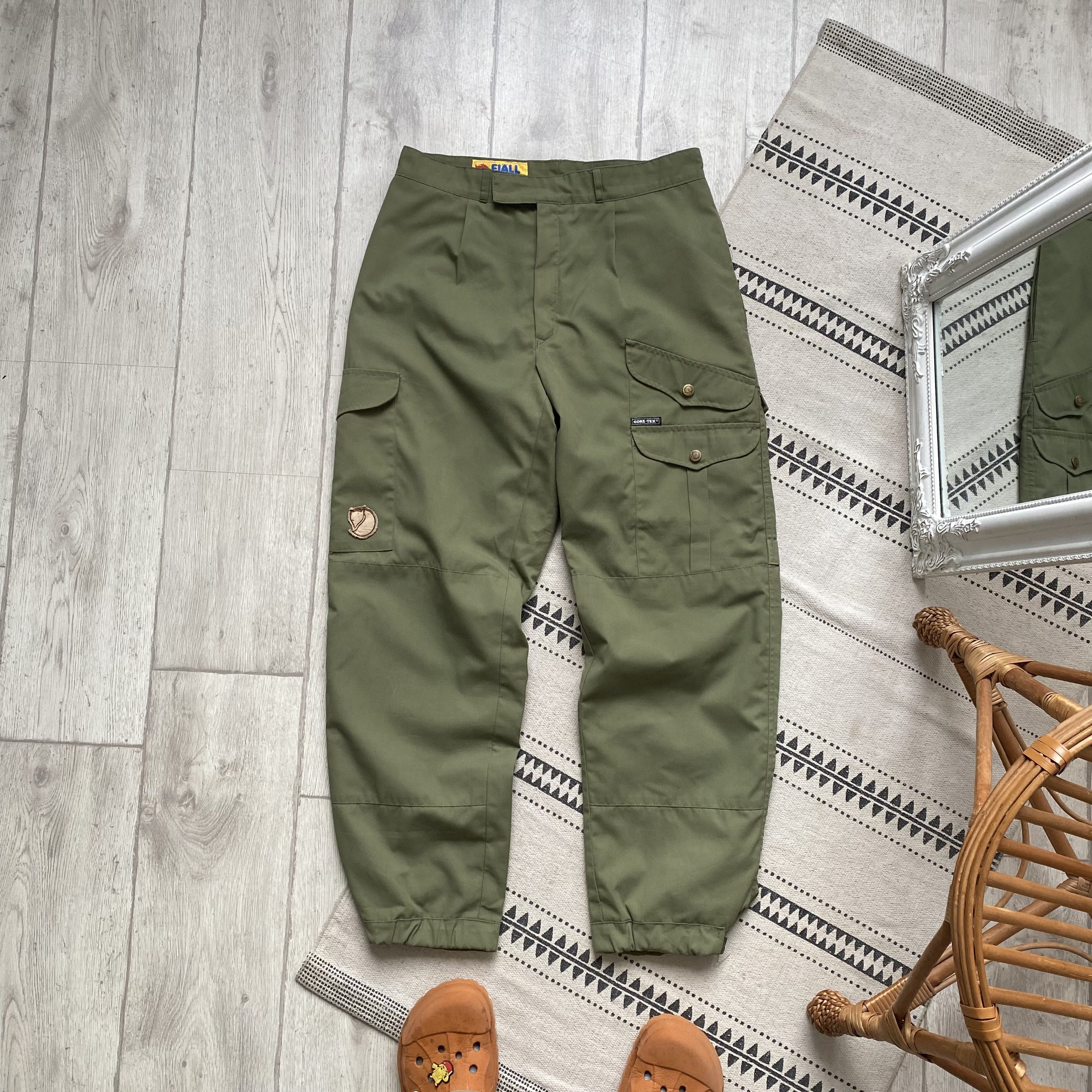Fjall Raven Gore-Tex カーゴパンツ　ミリタリーVintage Fjall Raven Gore-Tex カーゴパンツ ミリタリーVintage - メルカリ
