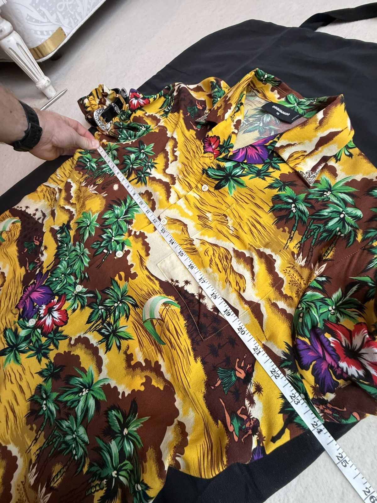 Dsquared2 SS18 Dsquared2 leather strap buckle Hawaiian floral shirt Size US M / EU 48-50 / 2 - 7 Thumbnail