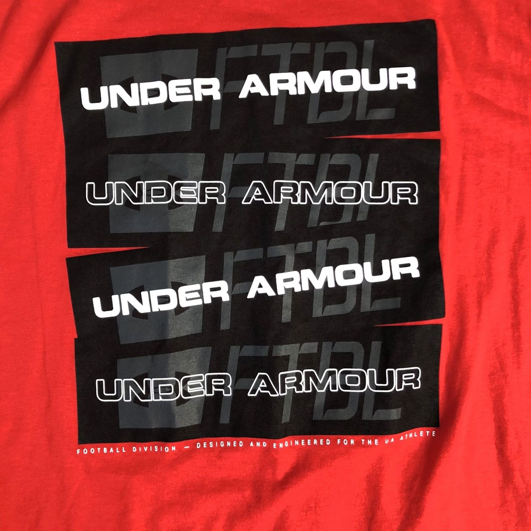 Under Armour Under Armour FTBL Red Graphic Print T-Shirt Mens XL C102 Size XL Red Graphic Print Logo Short Sleeve Round Neck Size US XL / EU 56 / 4 - 3 Thumbnail