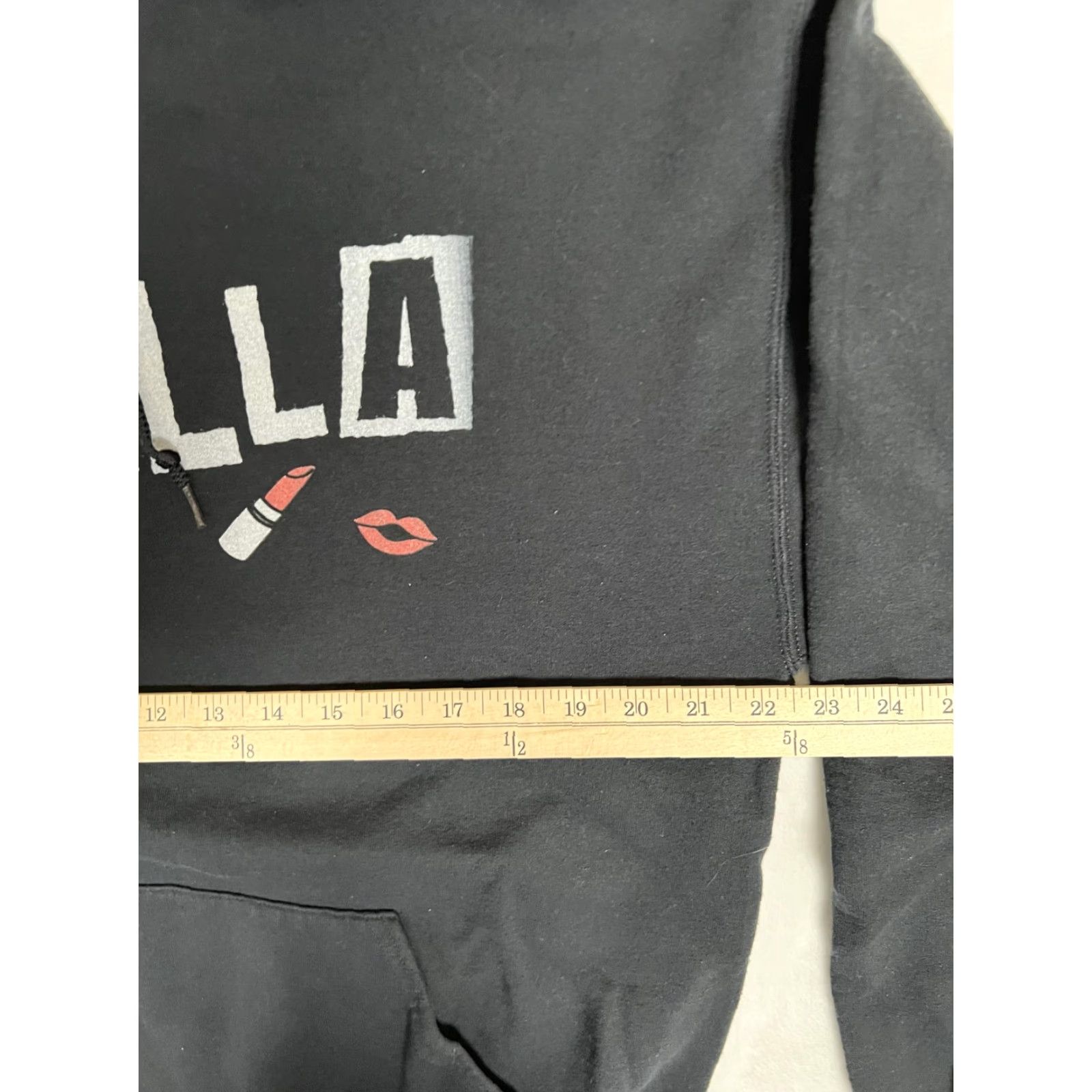 Disney Disney Cruella Hoodie L Black Pullover Graphic Print Fleece Crew Neck Unisex Adults Long Sleeve Pockets Movie Size US L / EU 52-54 / 3 - 4 Thumbnail