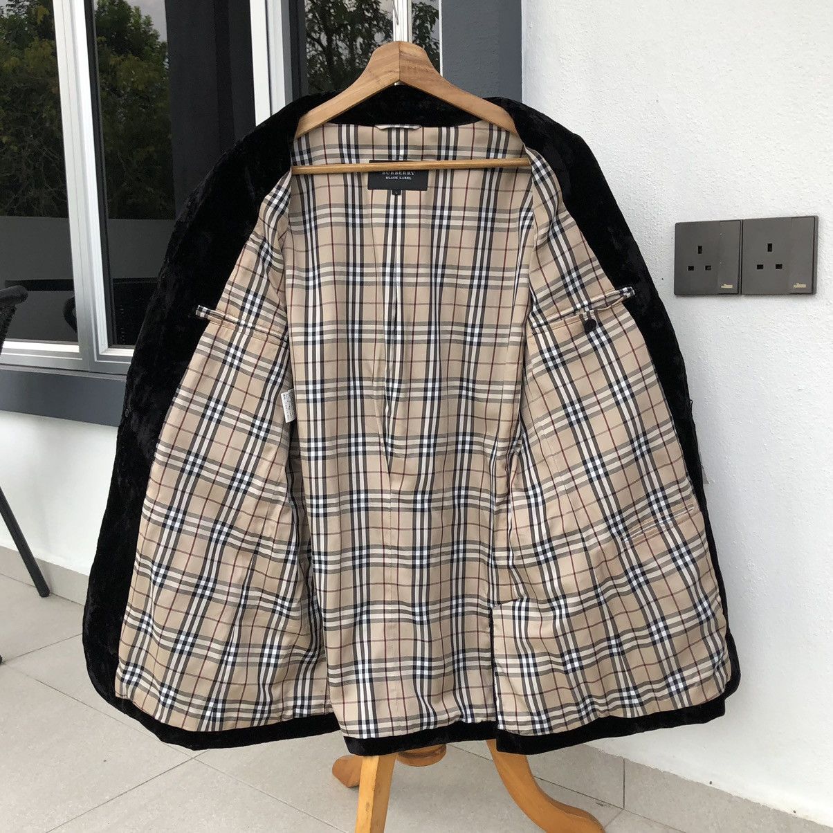 Burberry Burberry Black Label Velvet Lined Novacheck Blazer/Jacket Size US L / EU 52-54 / 3 - 11 Thumbnail