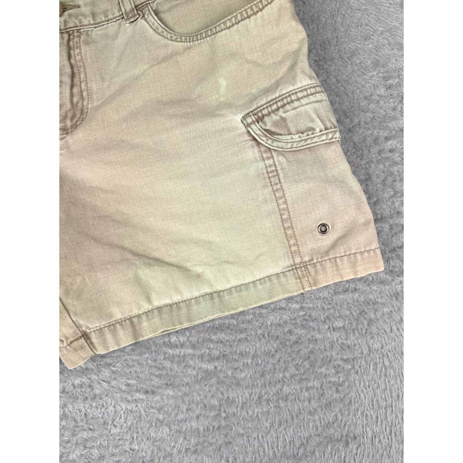 The North Face The North Face Shorts Women 10 Beige 100% Cotton Cargo Hiking Fishing 31x6 Size 32" / US 10 / IT 46 - 2 Thumbnail