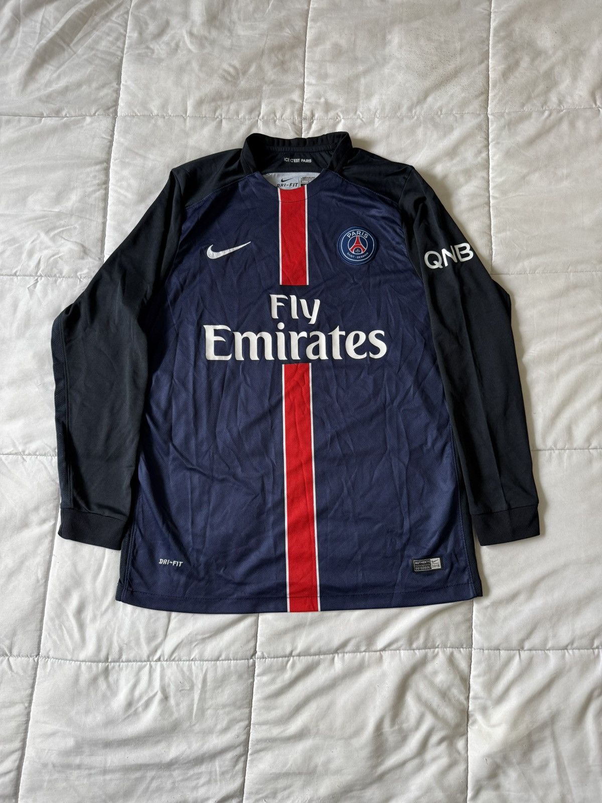 Nike ‘15 Nike Paris Saint-Germain Long Sleeve Home Jersey Size US M / EU 48-50 / 2 - 1 Thumbnail