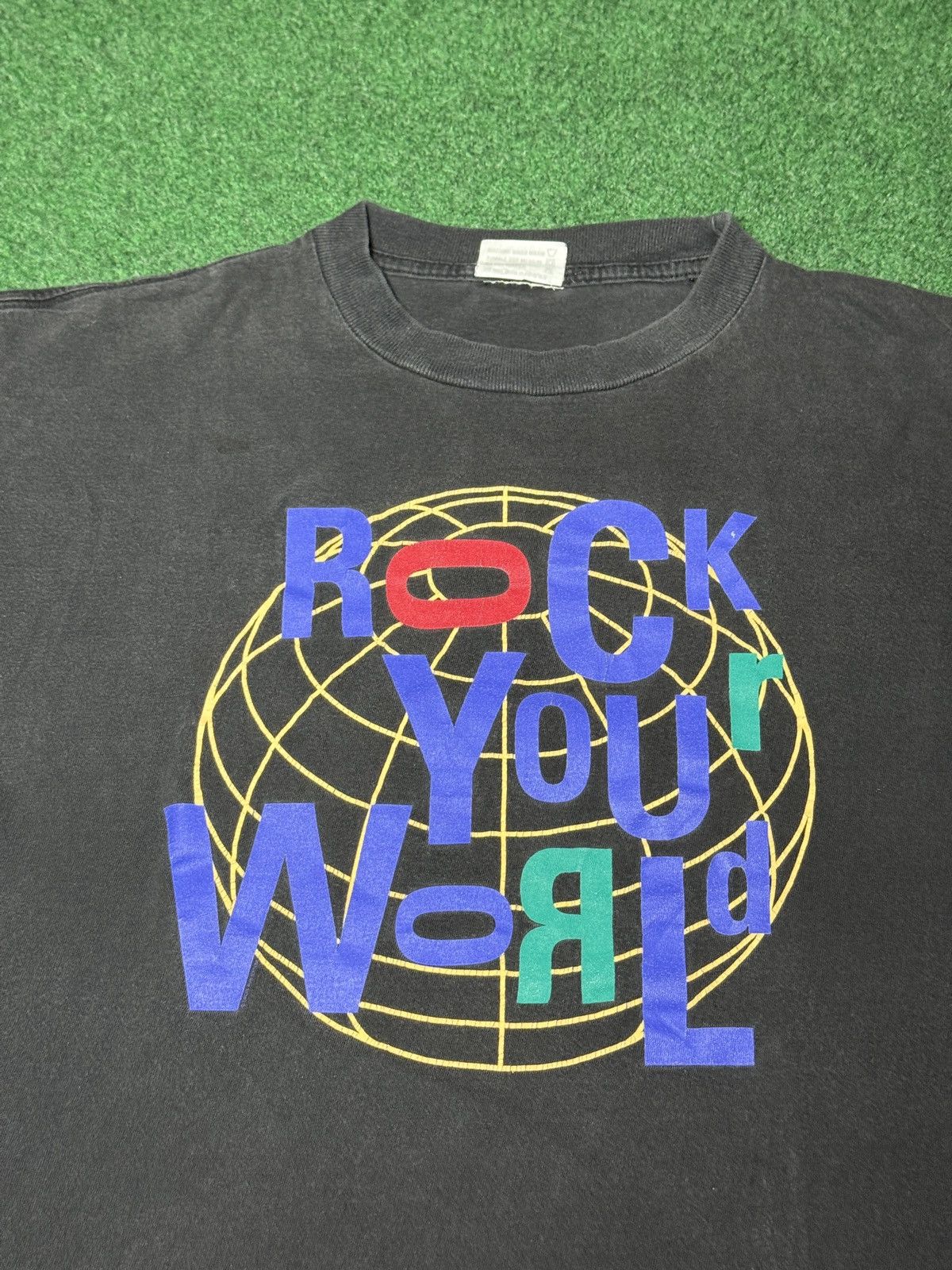 Vintage Rock Your World Waynes 90s Rock N Roll Faded 22x27 T Shirt Size US L / EU 52-54 / 3 - 2 Thumbnail