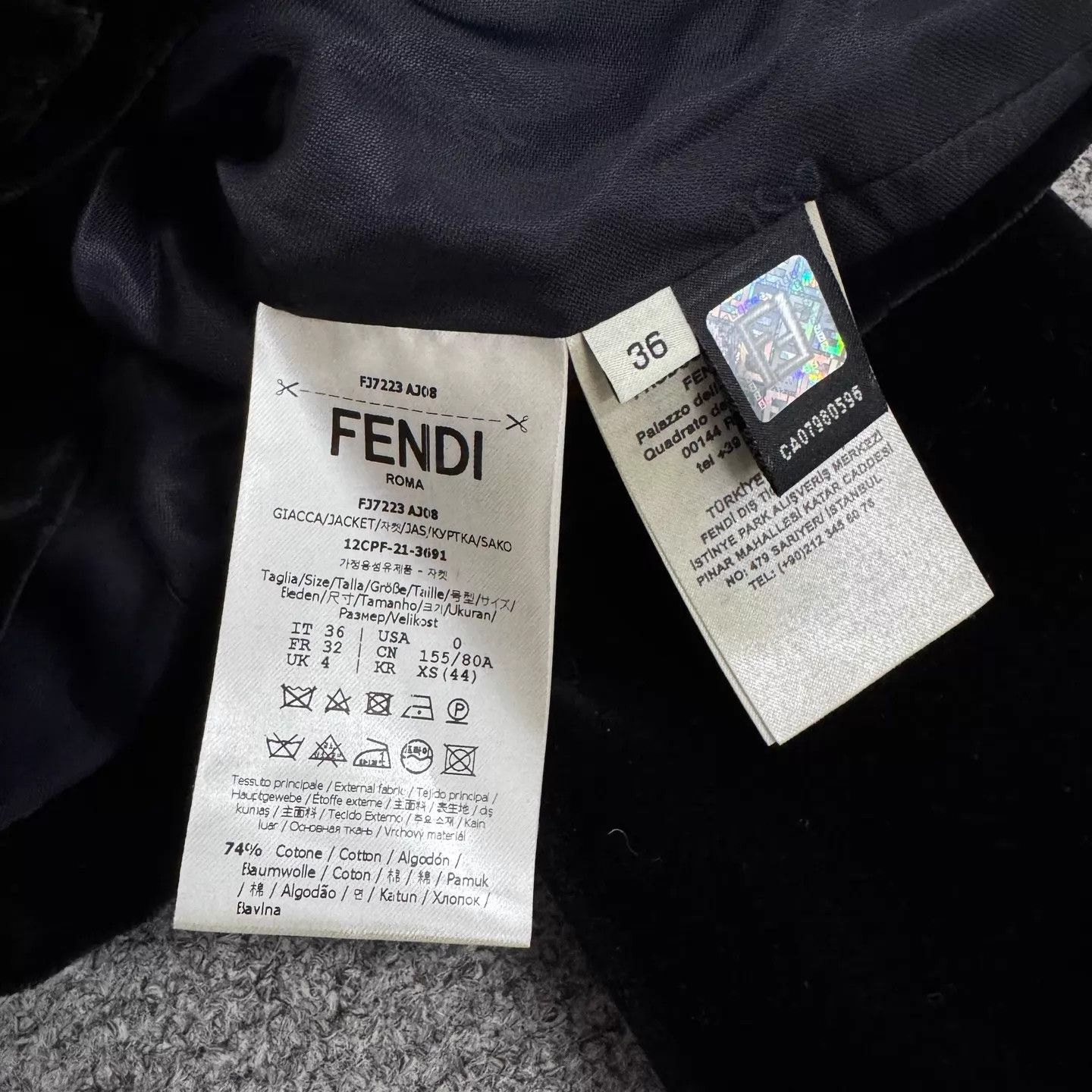 Fendi Fendi black velvet & satin short blazer 36 99new Size XS / US 0-2 / IT 36-38 - 5 Thumbnail