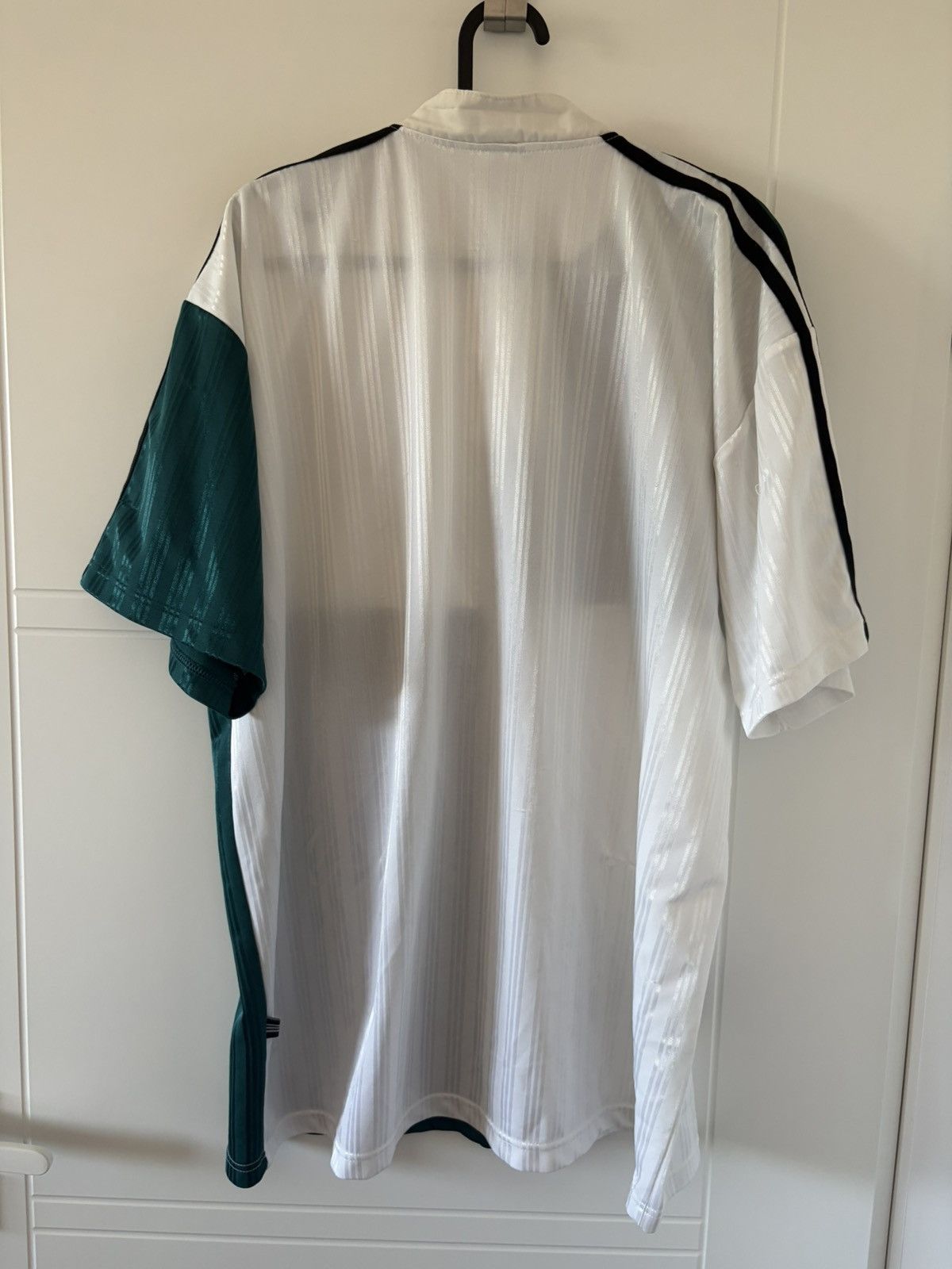 Adidas Liverpool adidas 1995/1996 away Vintage Soccer Jersey Size US XL / EU 56 / 4 - 8 Thumbnail