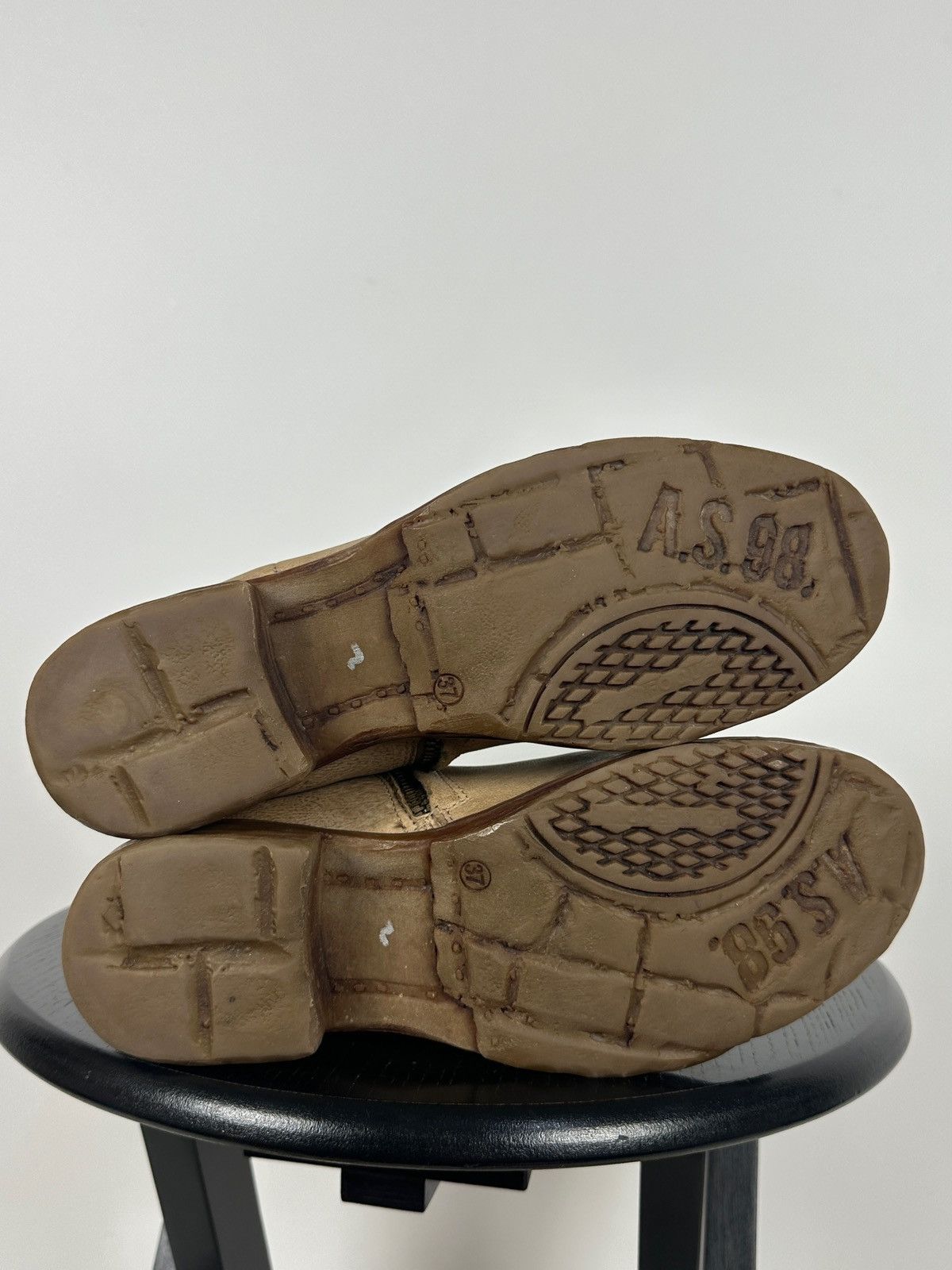 A.S.98 A.S.98. Airstep Beige Leather Studded Biker Ankle Boots Size US 7 / IT 37 - 23 Thumbnail