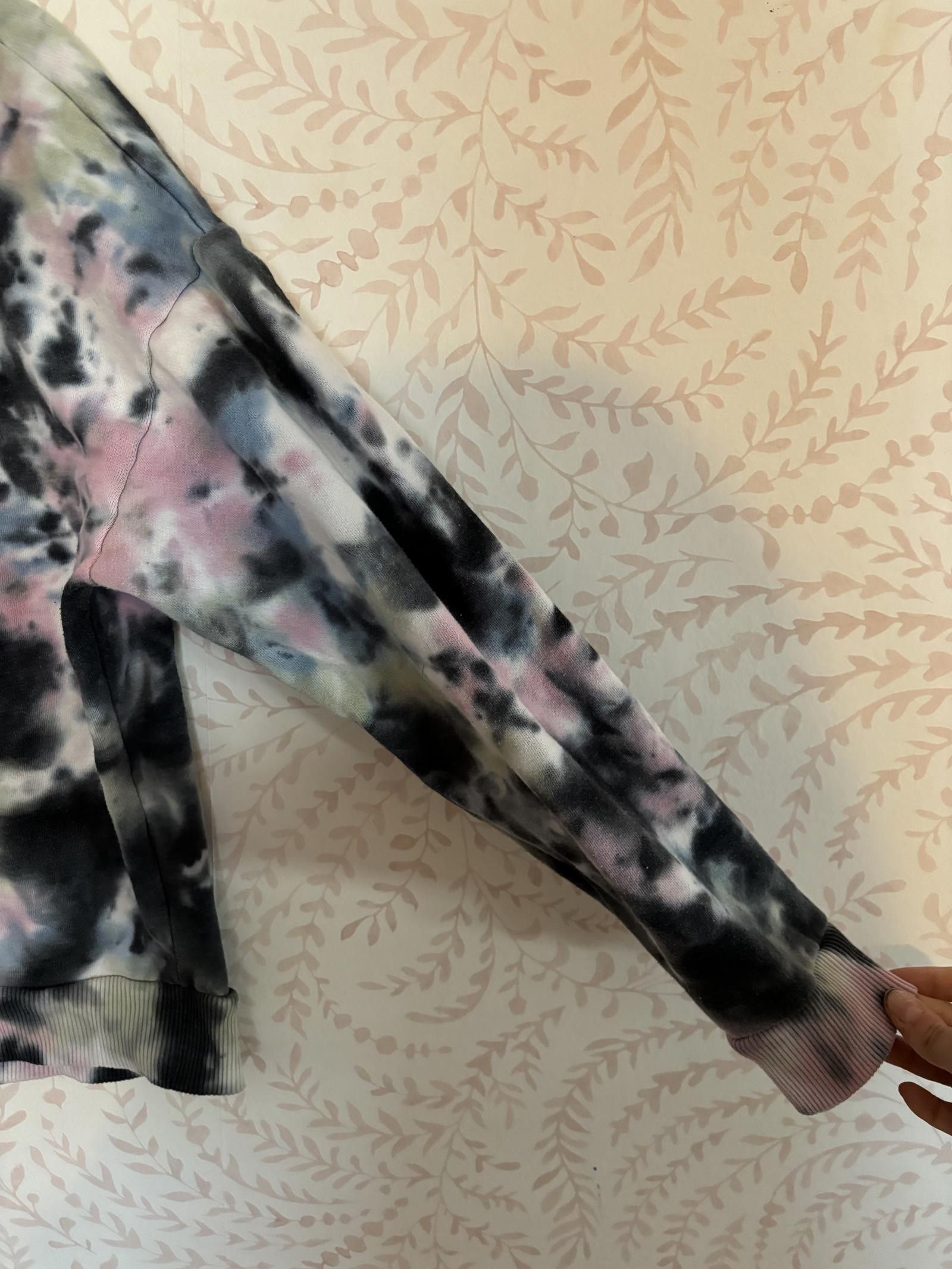 Designer EUC Nordstrom Trendy Tie-Dye Crew Neck Sweatshirt - Size L Size L / US 10 / IT 46 - 3 Thumbnail