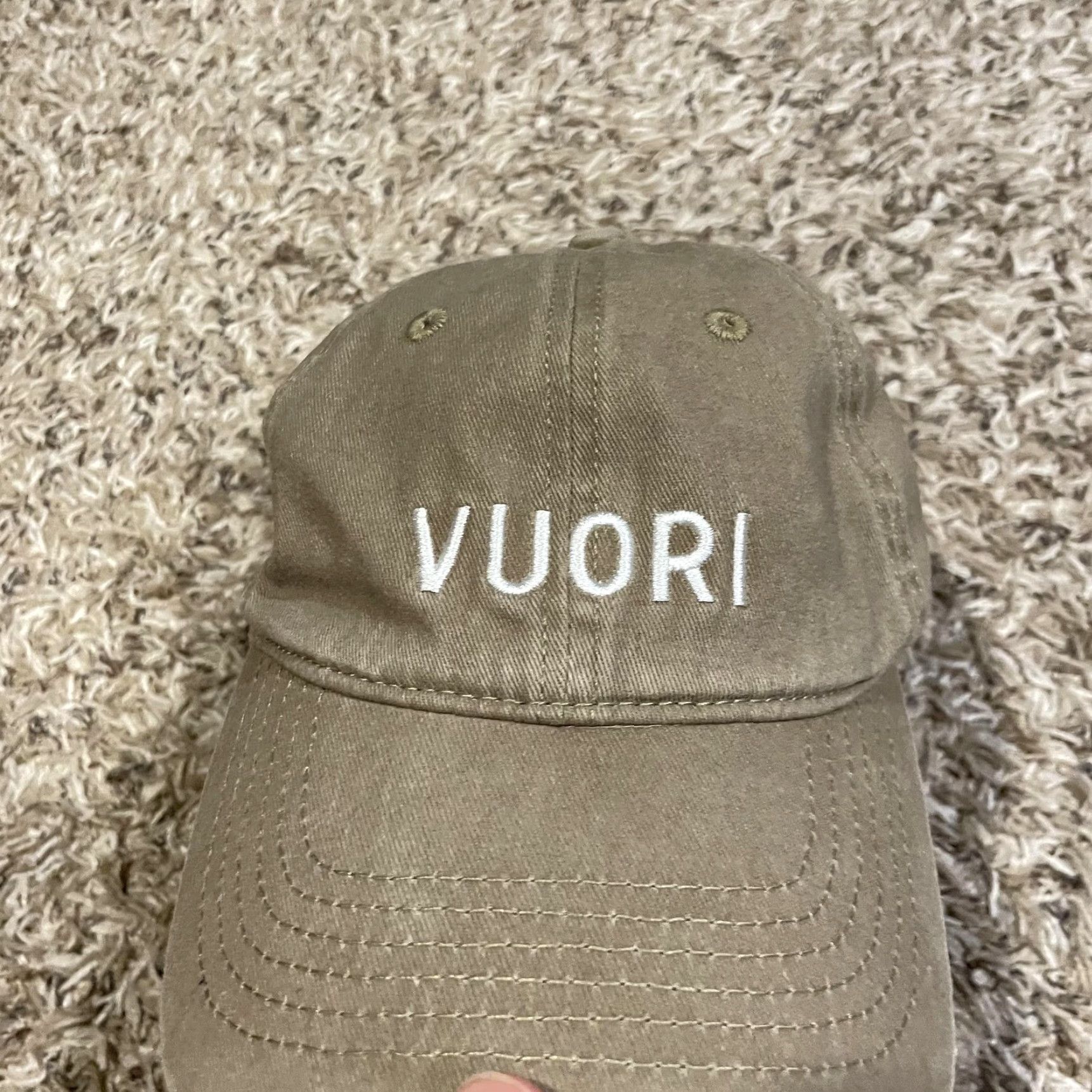 Vuori Vuori Baseball Cap One Size Tan Twill Logo Embroidered Casual Mens Hat Strap Back Adjustable Vintage No Size ONE SIZE - 3 Thumbnail